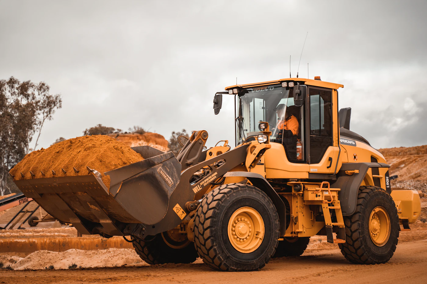 2022 Bobcat T76 Compact Track Loader equipment image