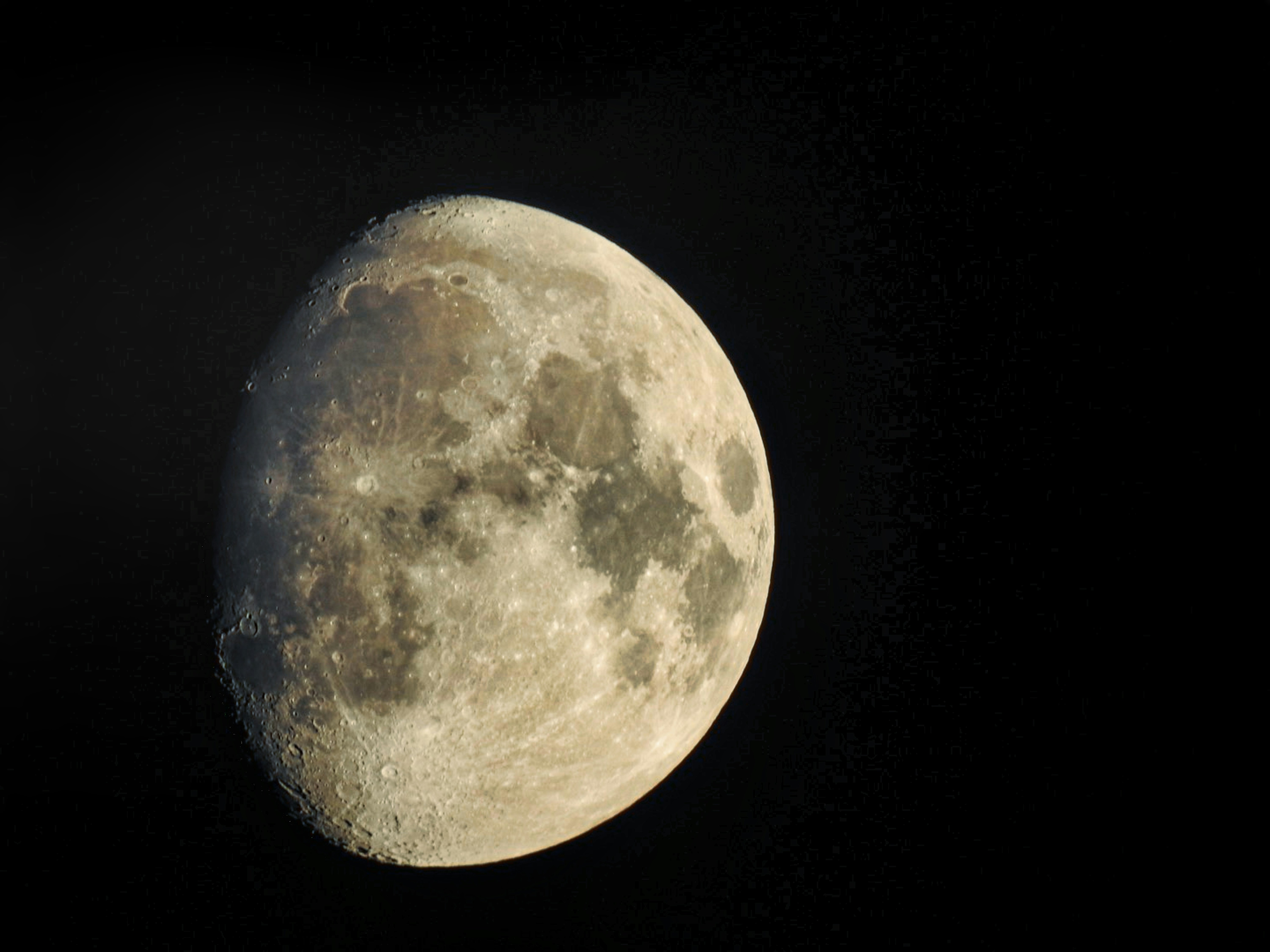 Photo by thomaskinto