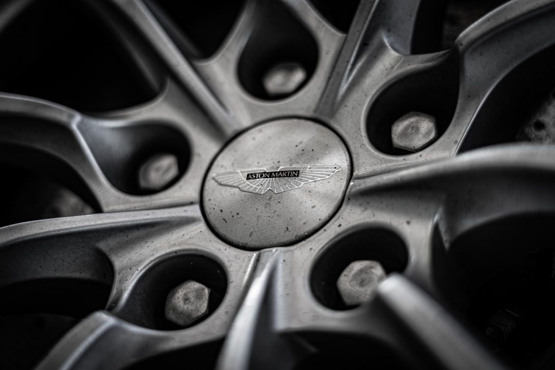 silver mercedes benz multi spoke wheel, Aston Martin Spokes