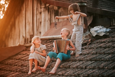 children learning french