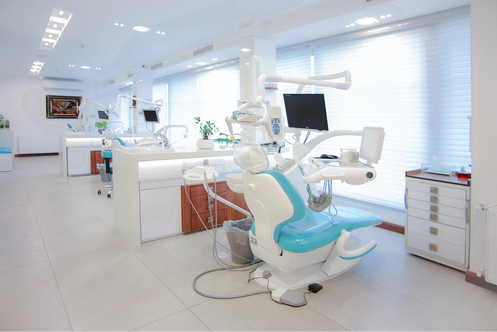 Modern Lumina Dental Studio interior