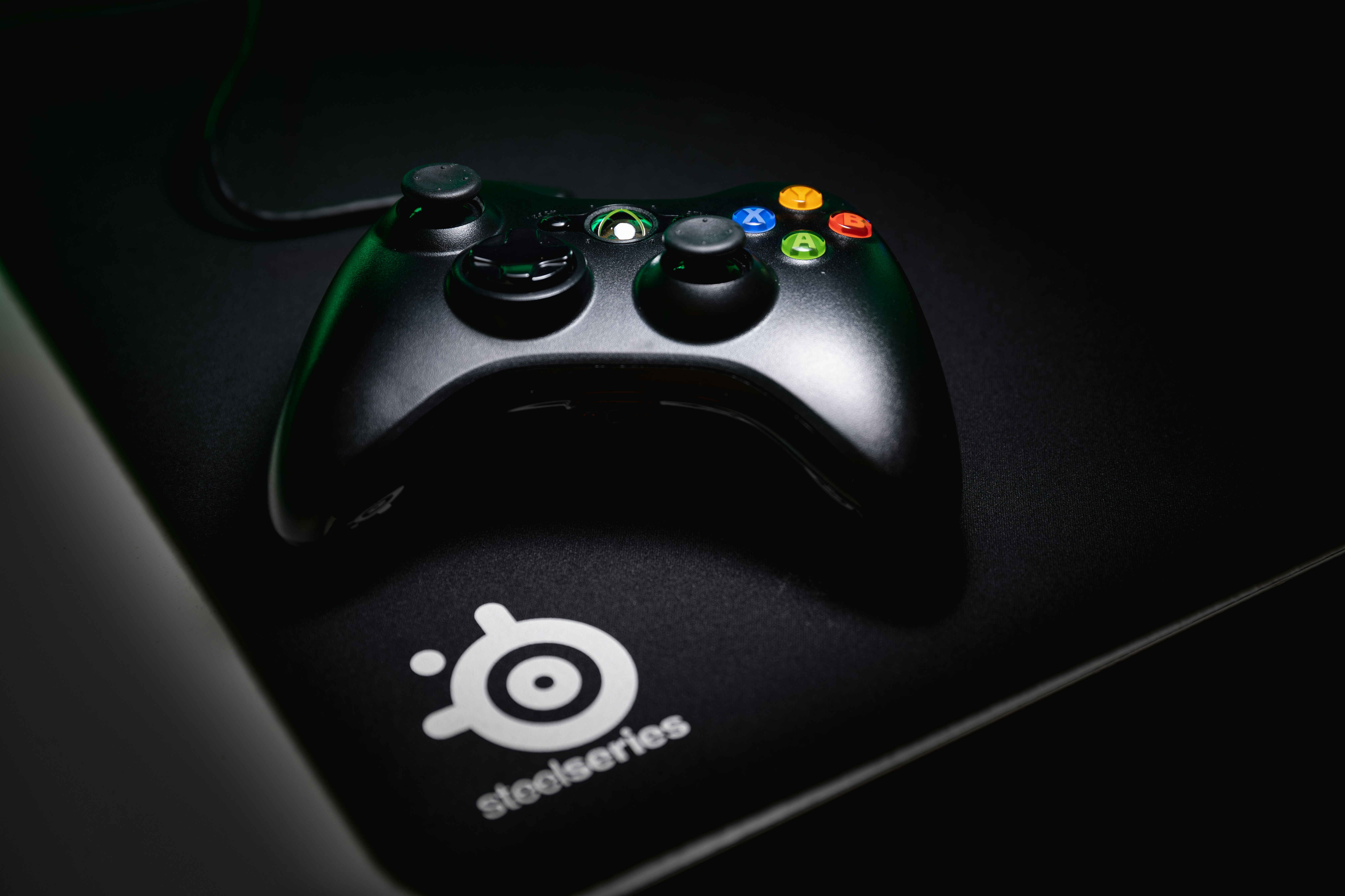 Controller on mouse pad