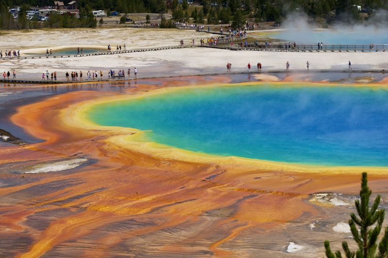 Current Flight Deals to Yellowstone