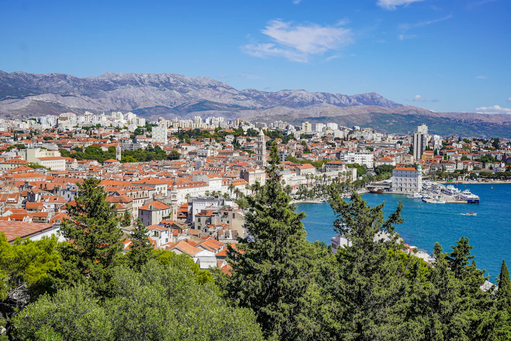 Split z lotu ptaka – miasto nad morzem w ciągu dnia