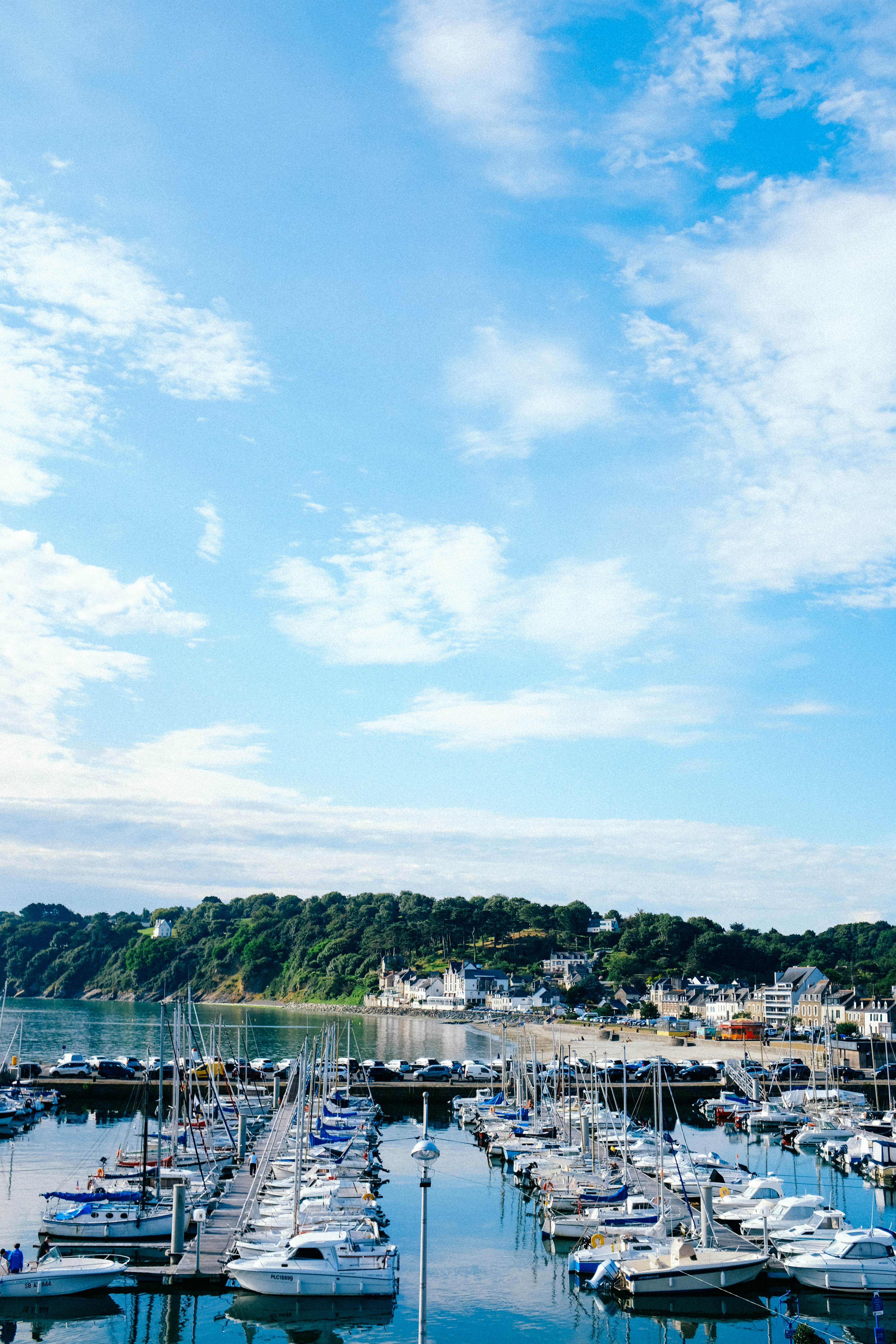 Photo by adrienolichon