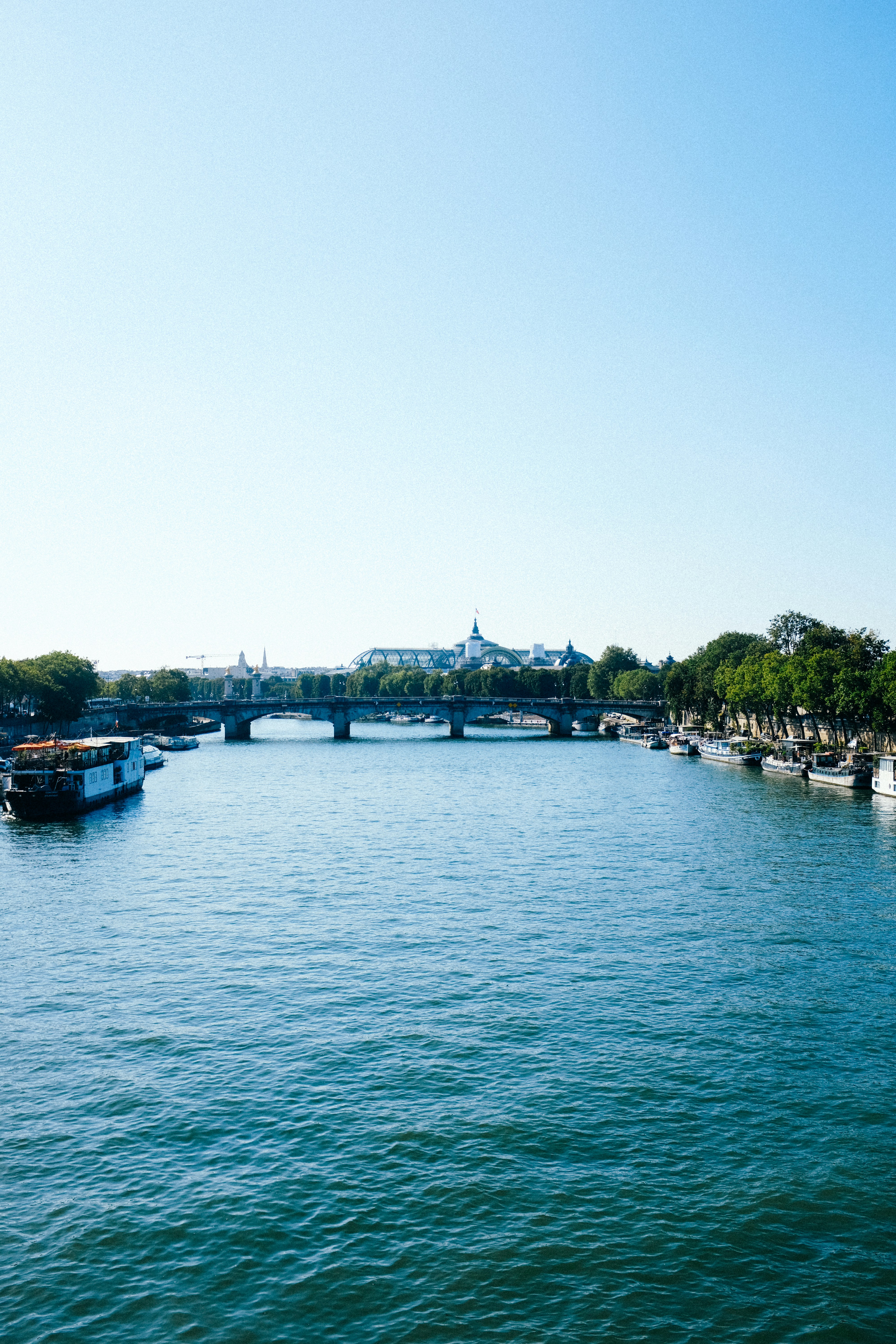 Photo by adrienolichon