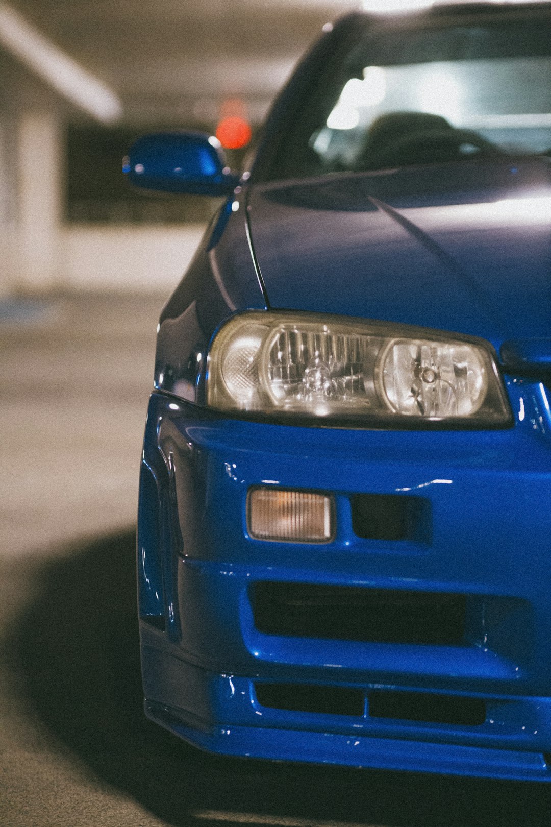 blue car with white light