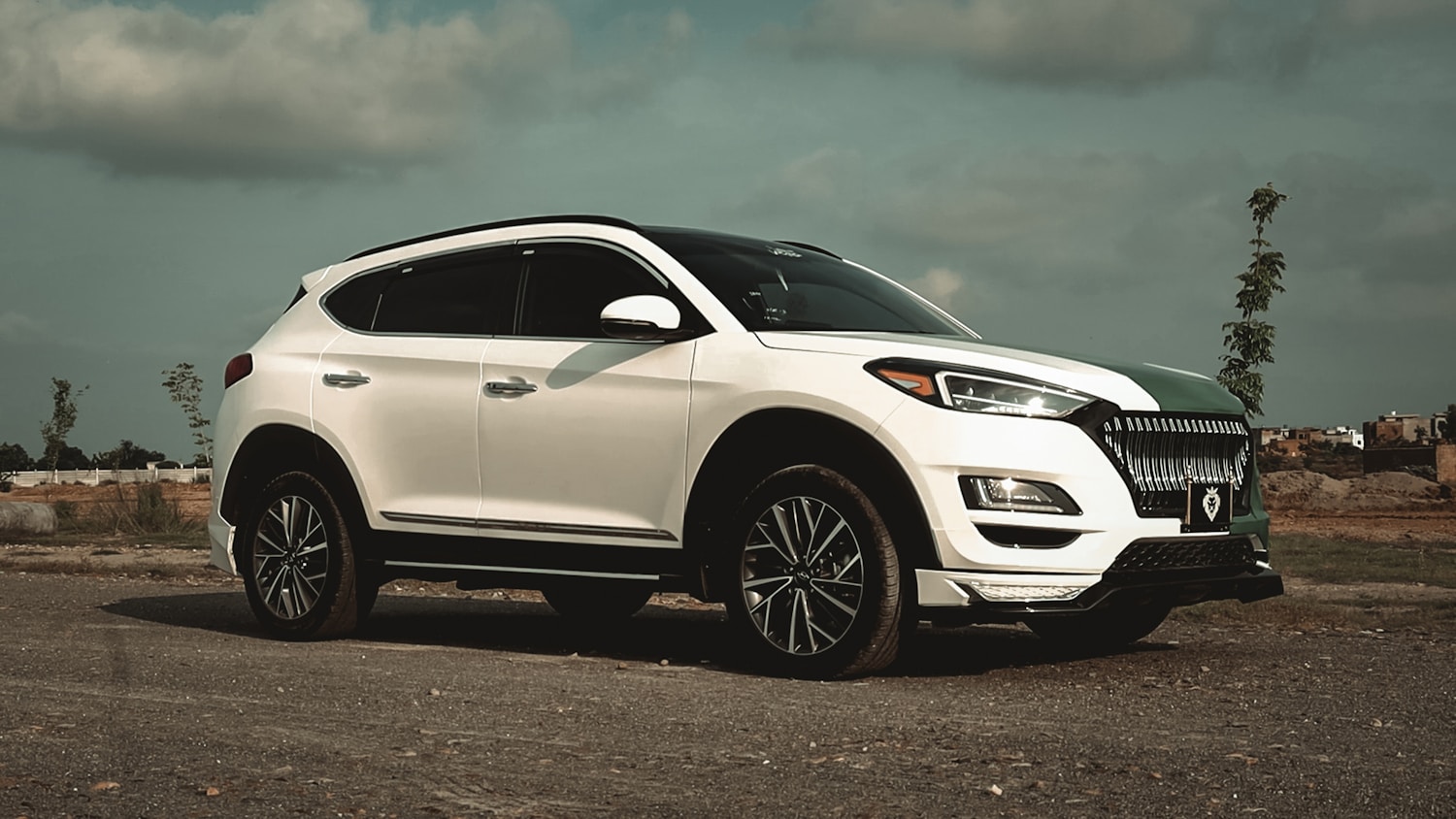 Car image 3