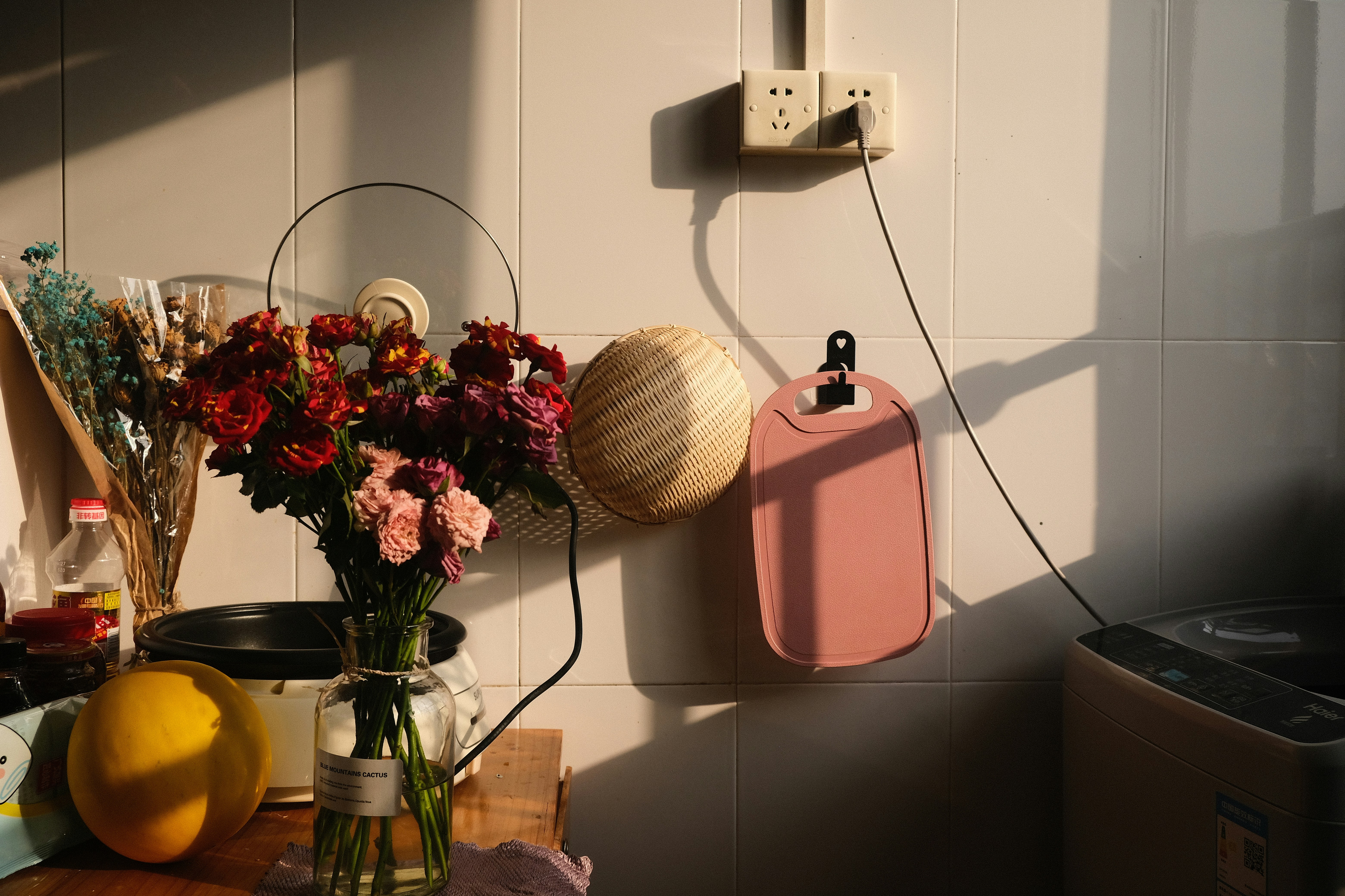 pink and white flower bouquet