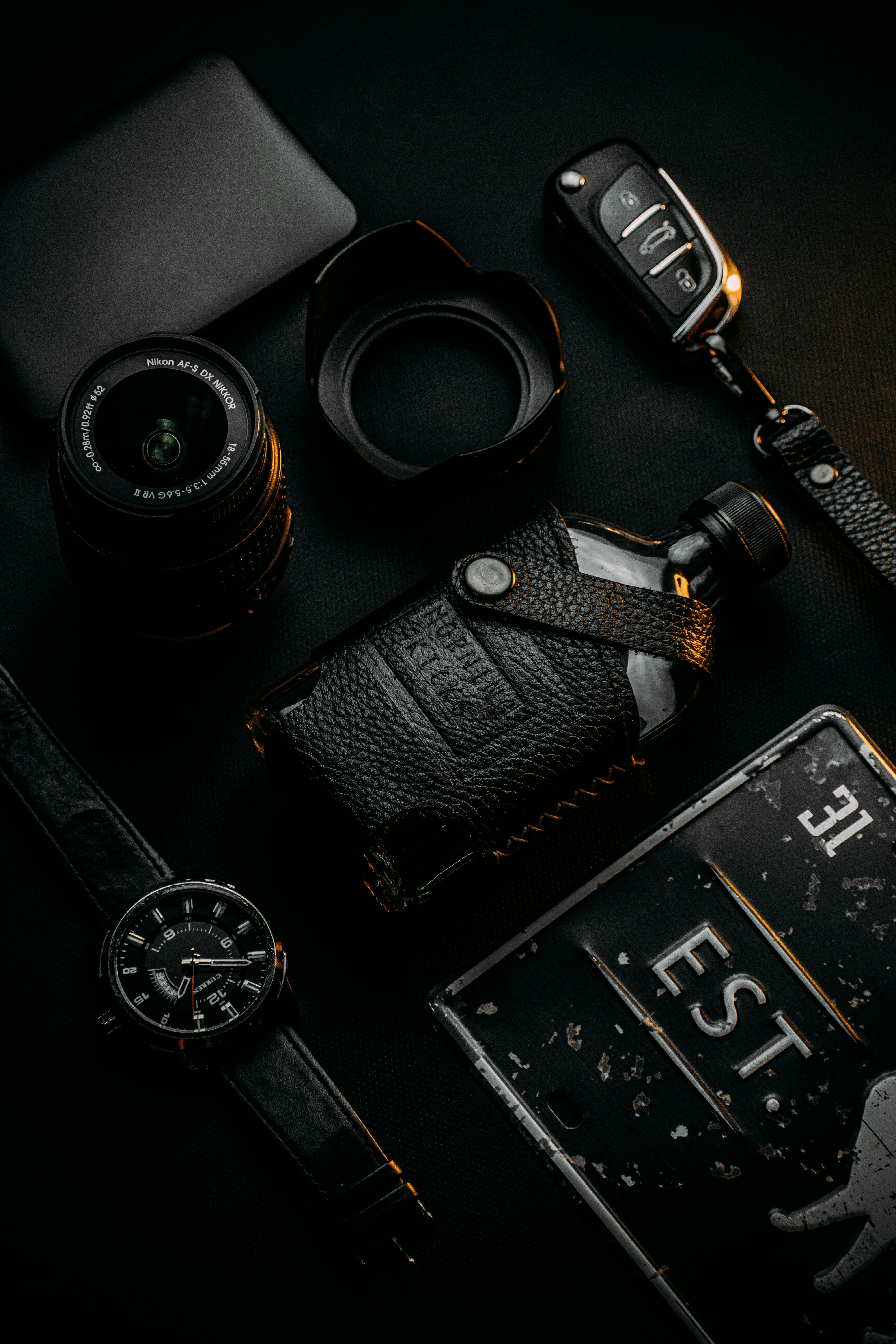 Black and silver analog watch photo – Free Wallpapers Image on Unsplash
