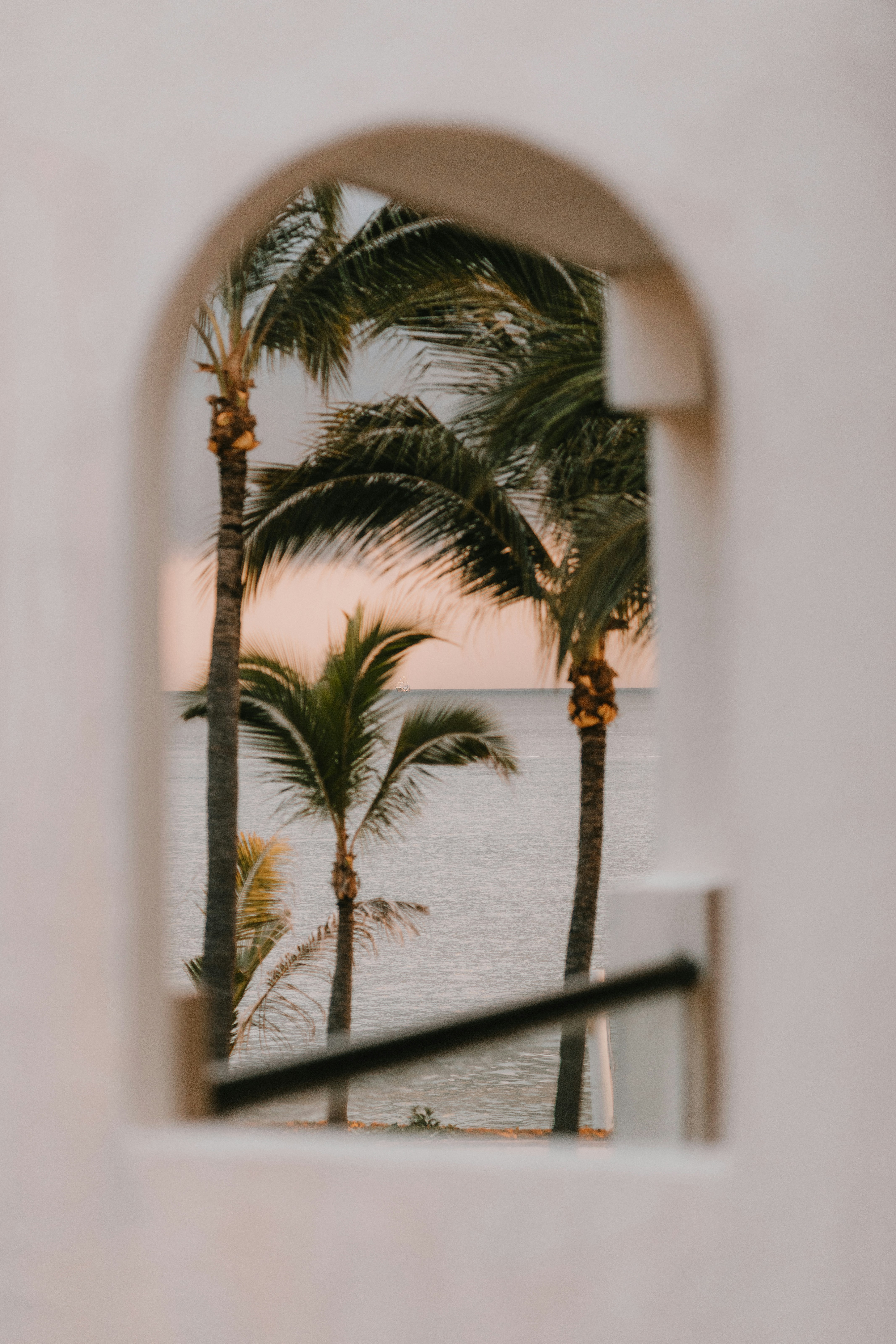 beach wallpaper aesthetic, wallpaper, Fashion Hacks for Windy Beach Days 4