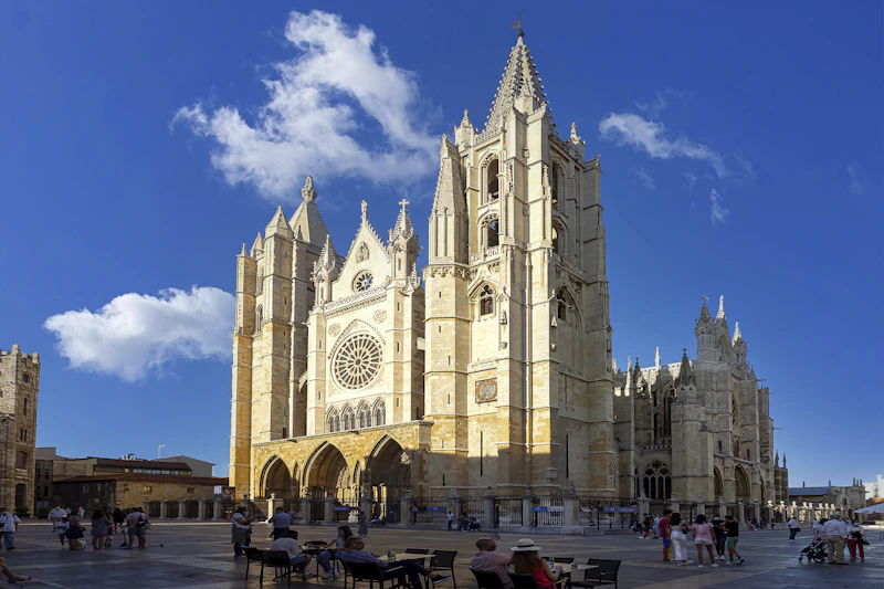 Mudanza a León desde Barcelona: Catedral y tapas