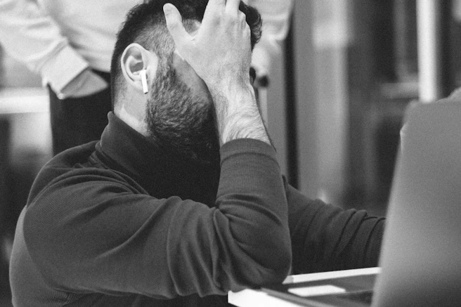 man in gray long sleeve shirt