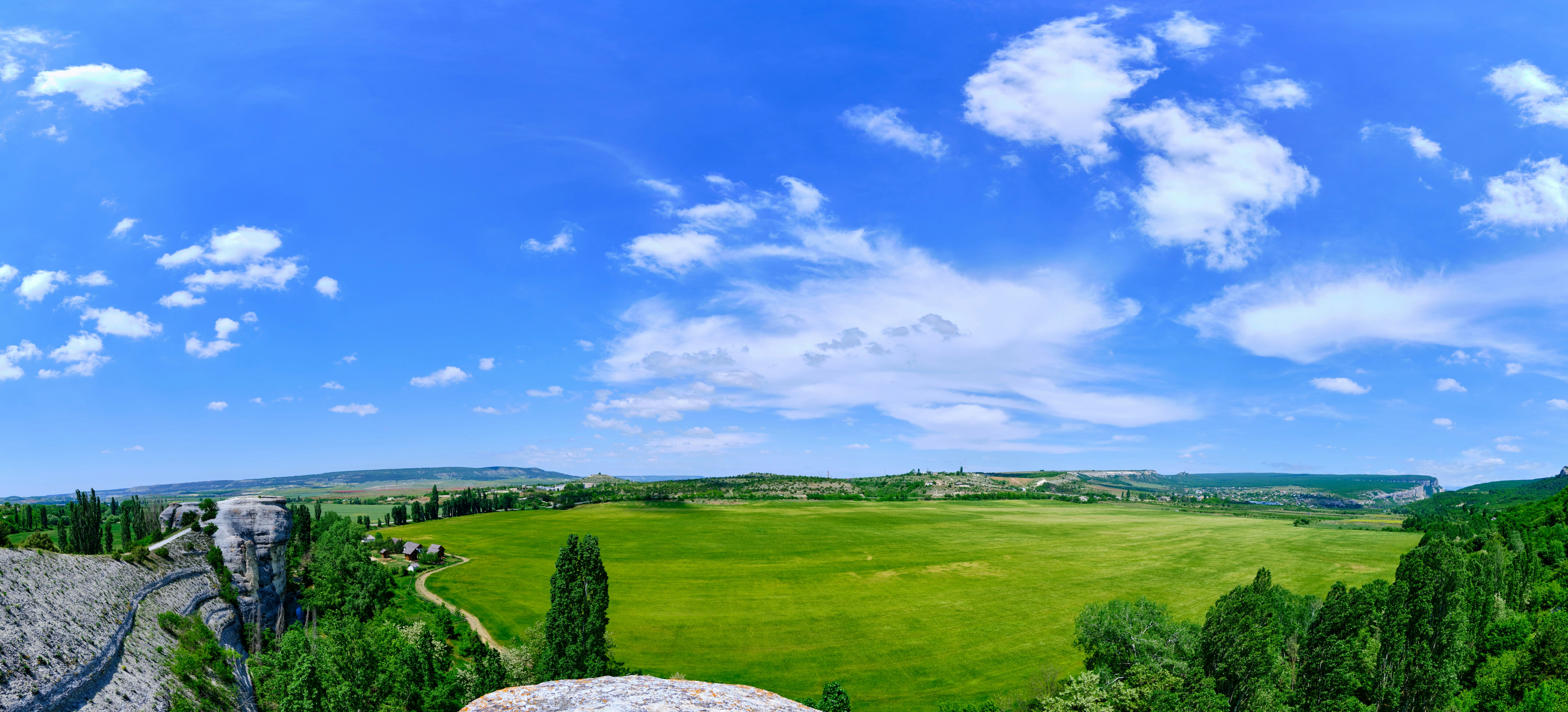 ancient battlefield panoramic view, wallpaper, Taktik Perang Terhebat di Dunia: Analisis Strategi Militer Historis 6