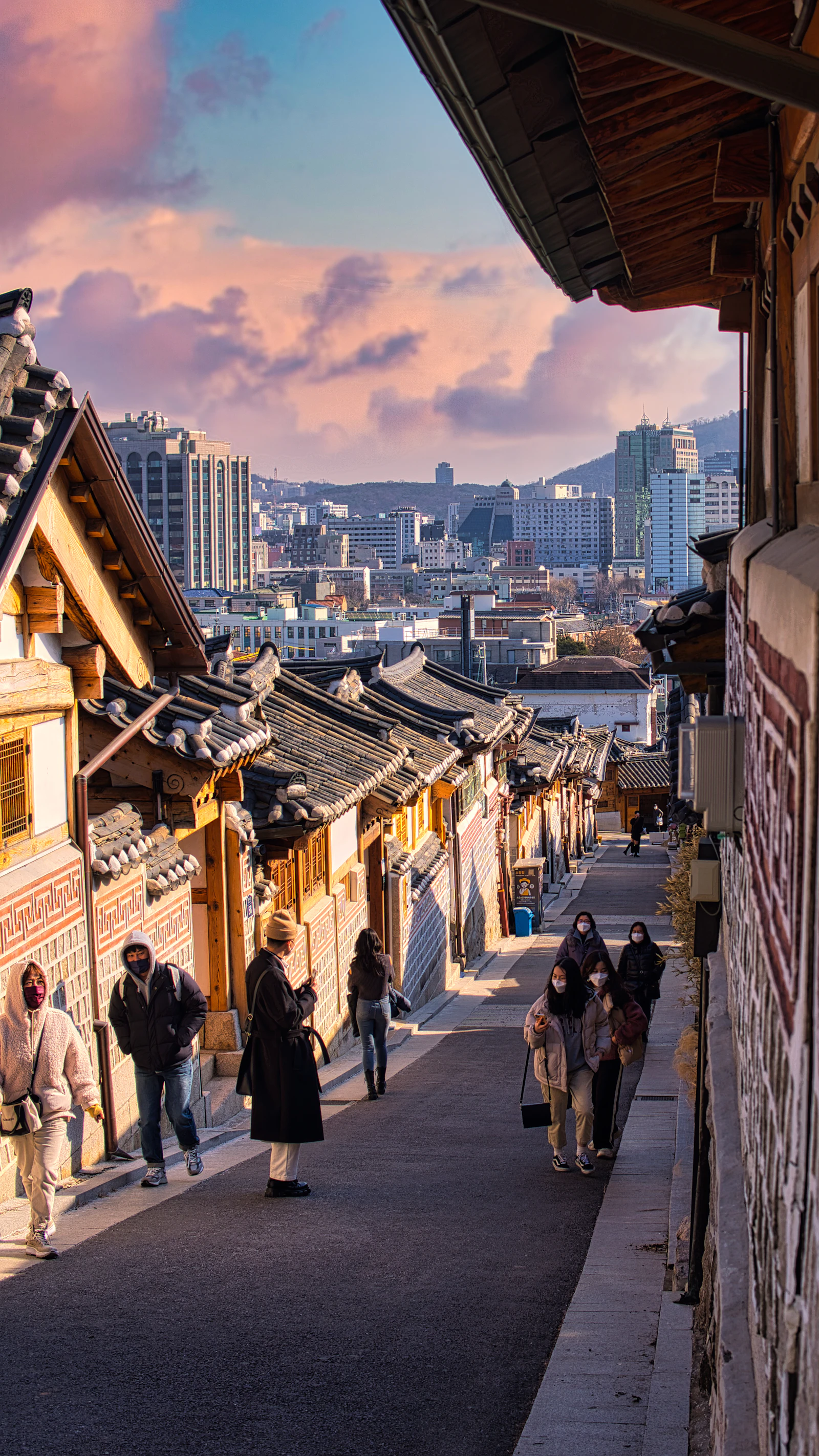 【2025年最新】韓国一人旅の持ち物完全ガイド｜女性必見の必需品&便利グッズ53選