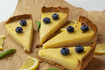 sliced fruit on brown bread