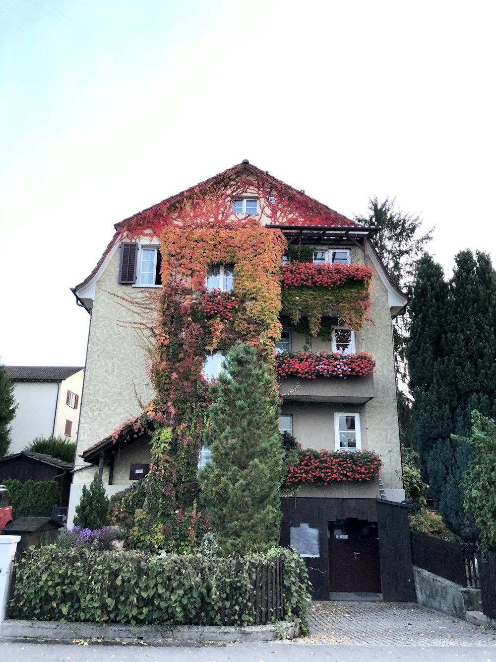 brown and white concrete house