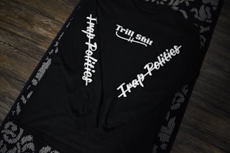 black and white crew neck shirt