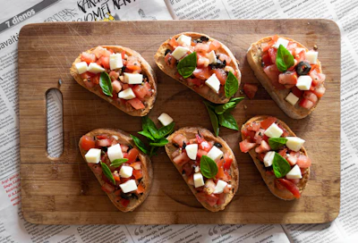 Bruschetta mozzarella olives