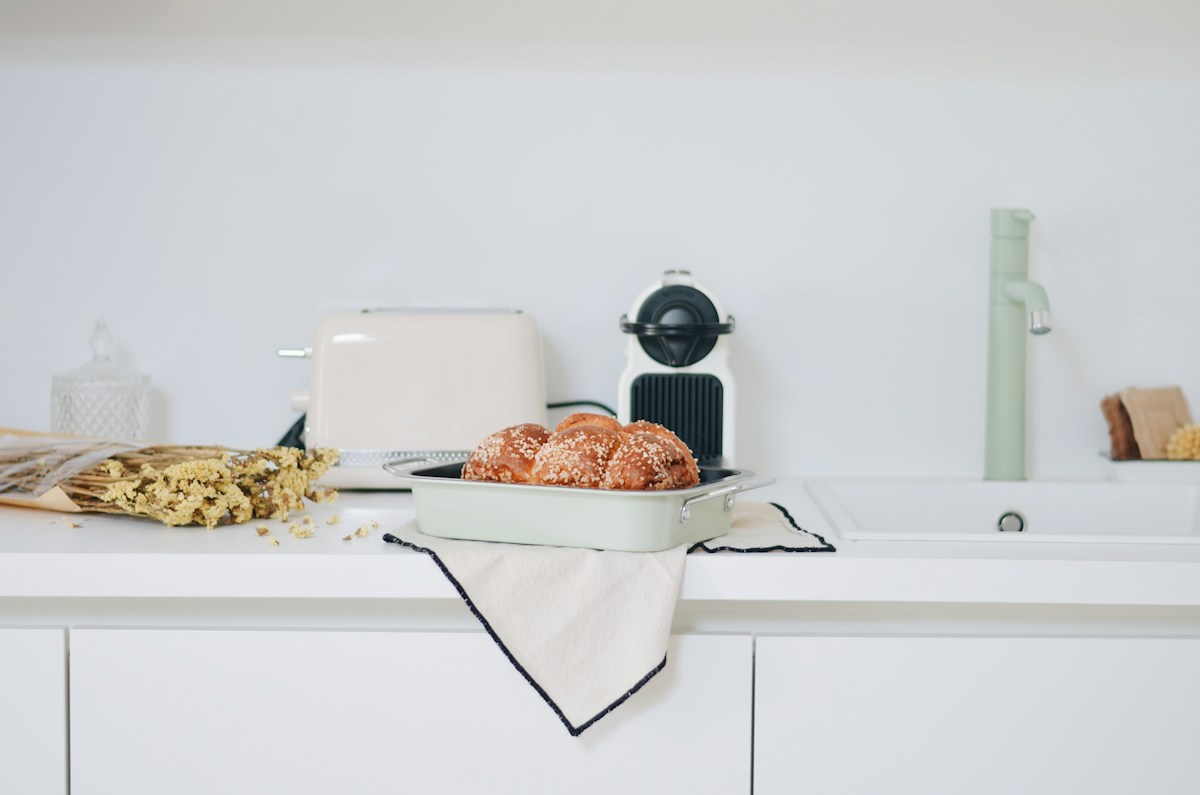 Which Apron Is Best for Cooking at Home?