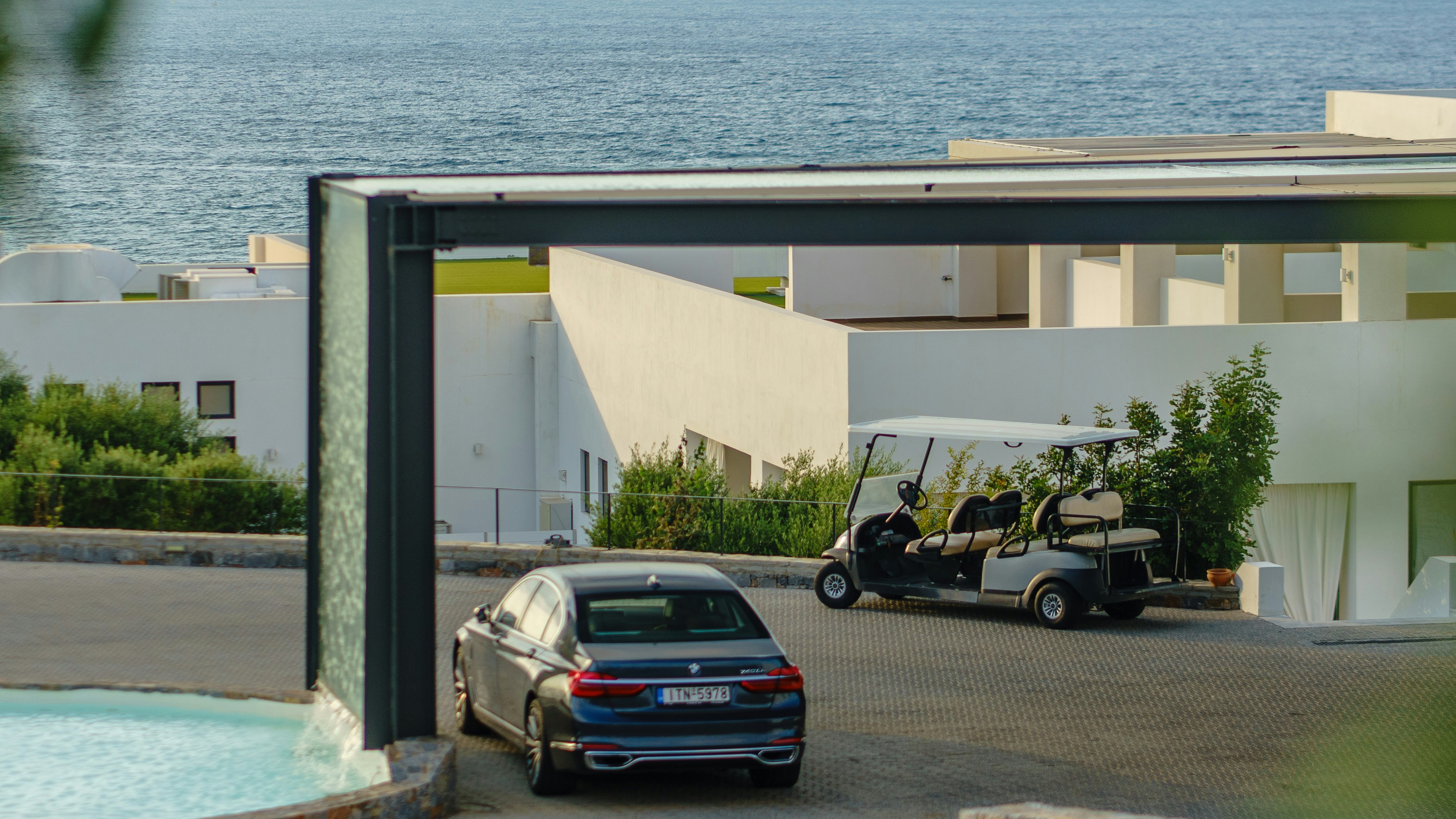 Best Electric Car Lease Deals in 2025: How to Find the Right EV