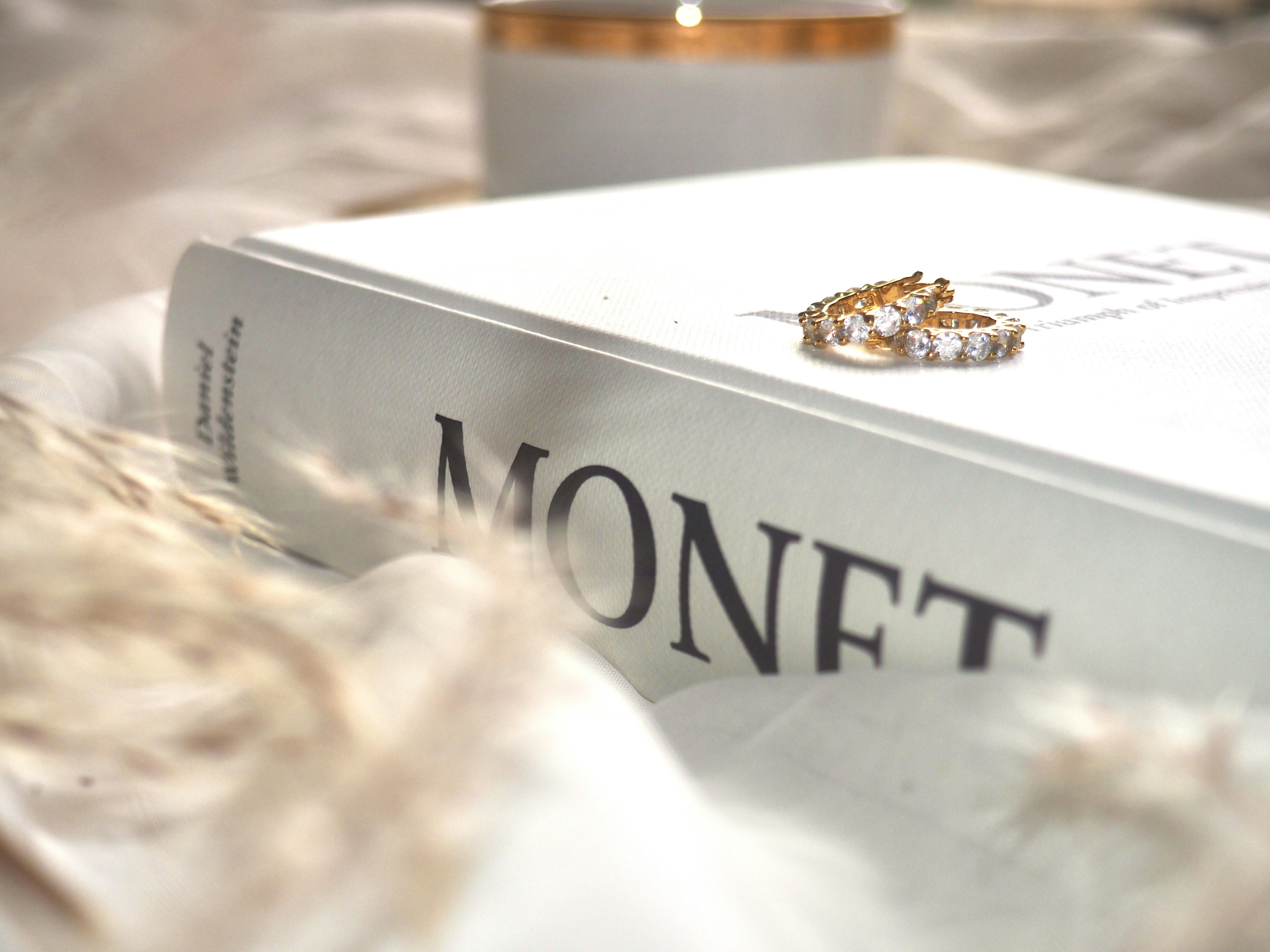 Mon Luxe Nails & Beauty Bar