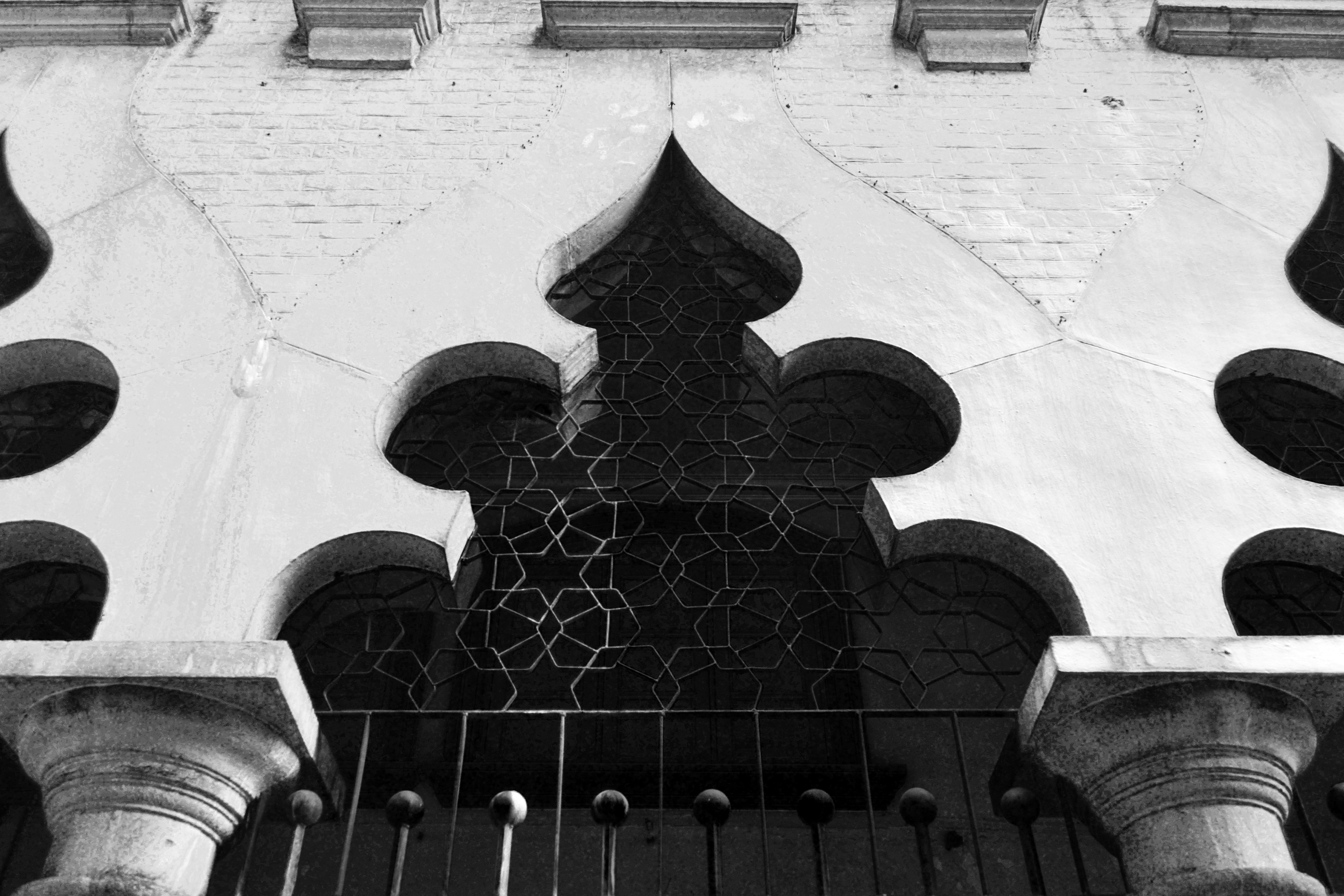 black and white concrete brick wall