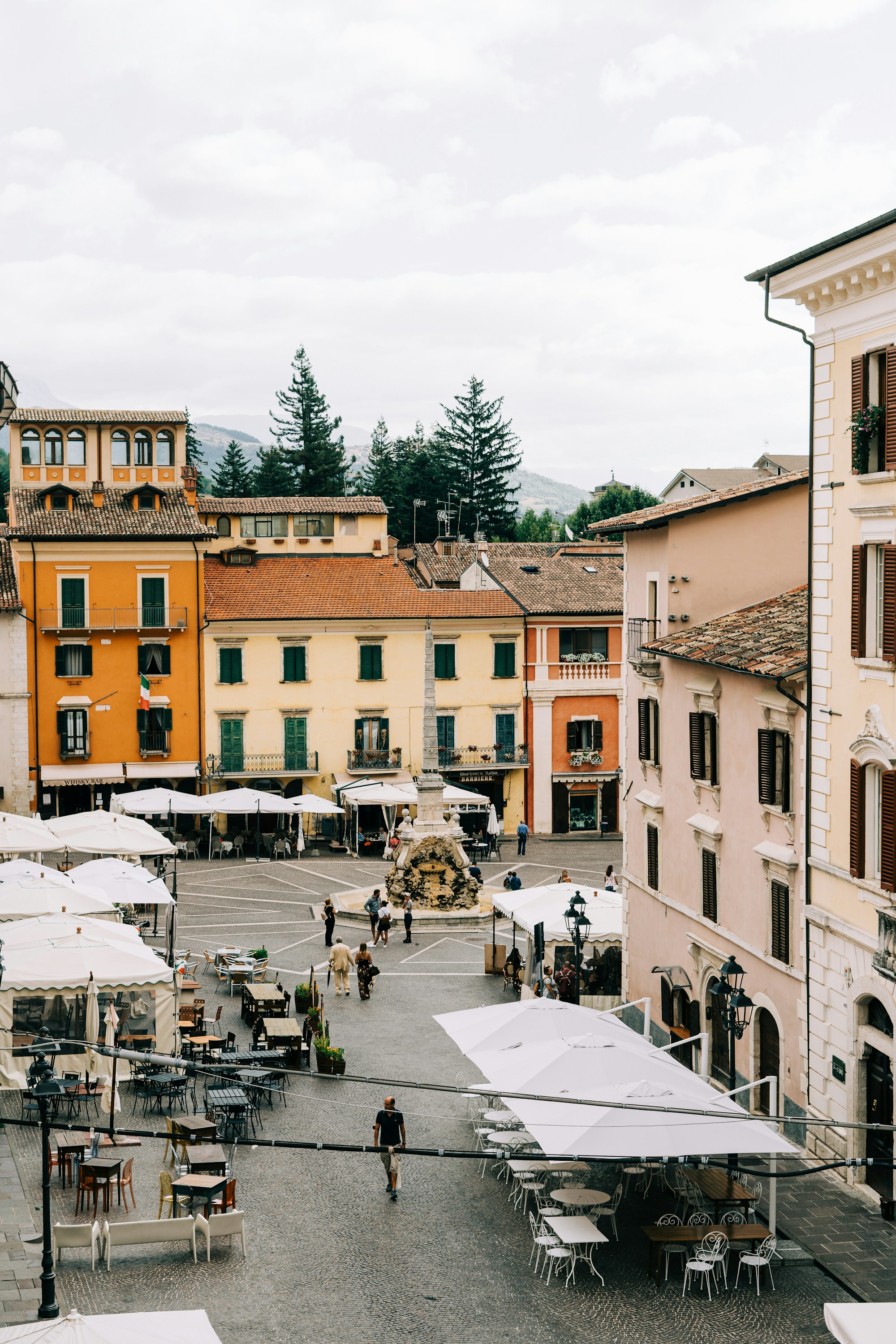 Exploring L'Aquila's Authentic Cuisine: Local Dishes, Restaurants & Recipes