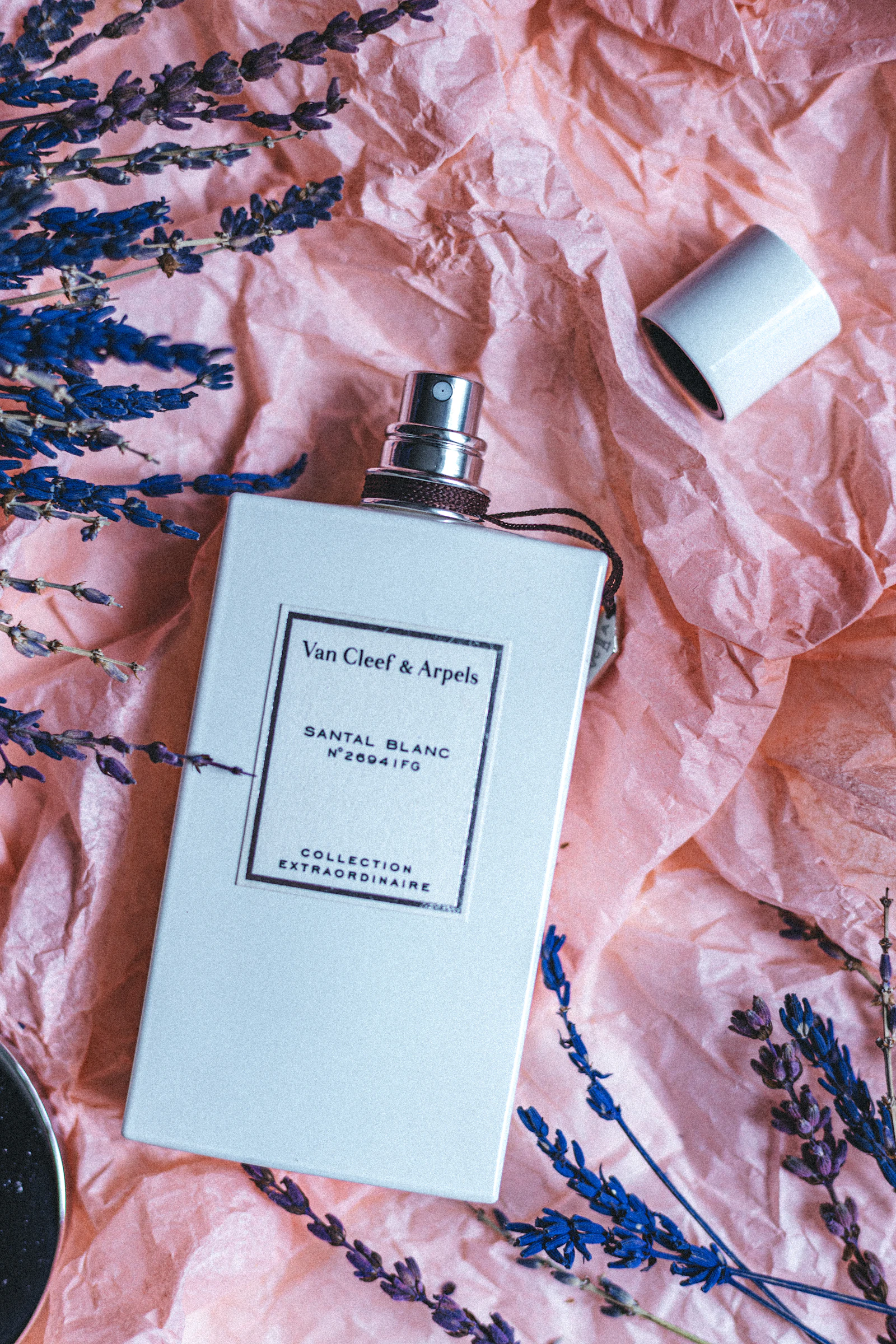 Comment choisir son parfum : le guide pour trouver la signature qui vous ressemble