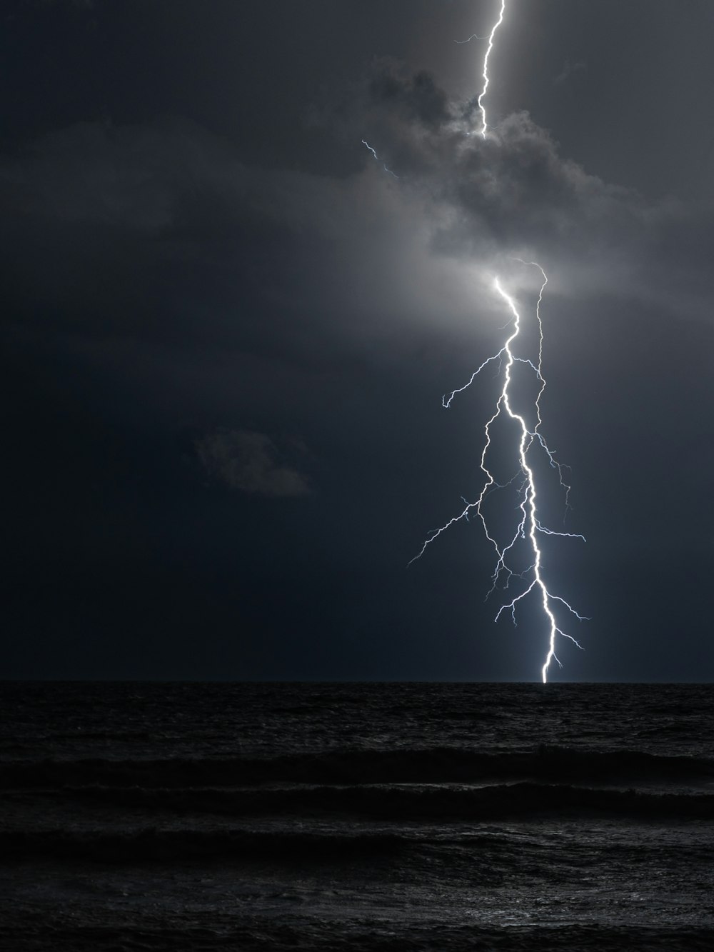 999+ Lightning Bolt Pictures | Download Free Images on Unsplash