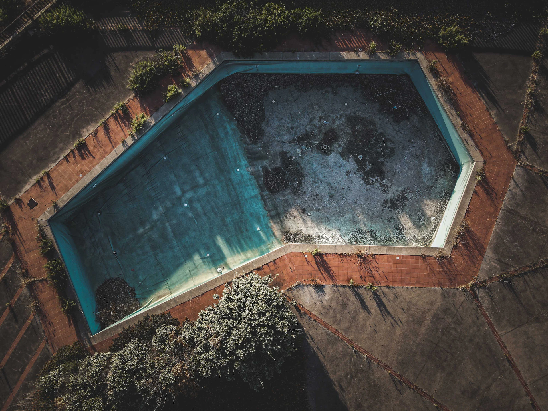 brown and white concrete swimming pool