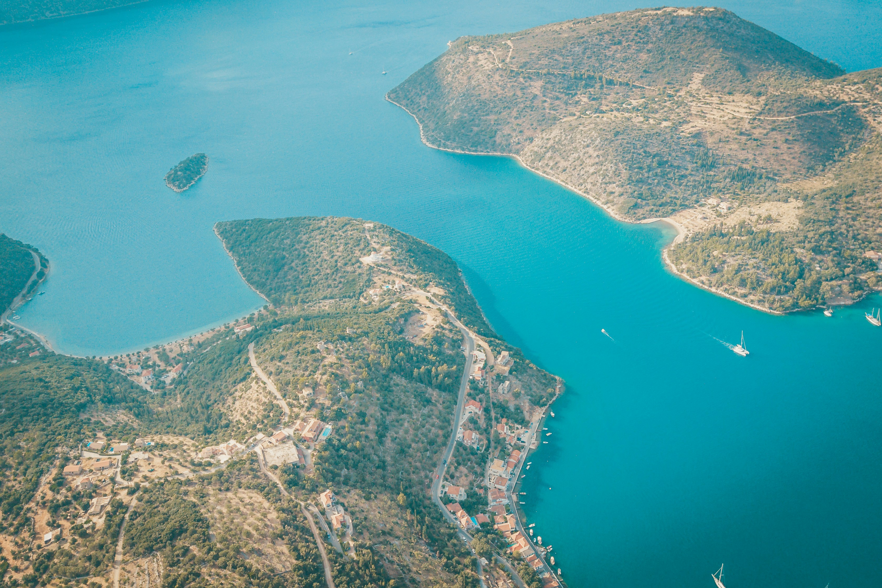 Photo by raimondklavins