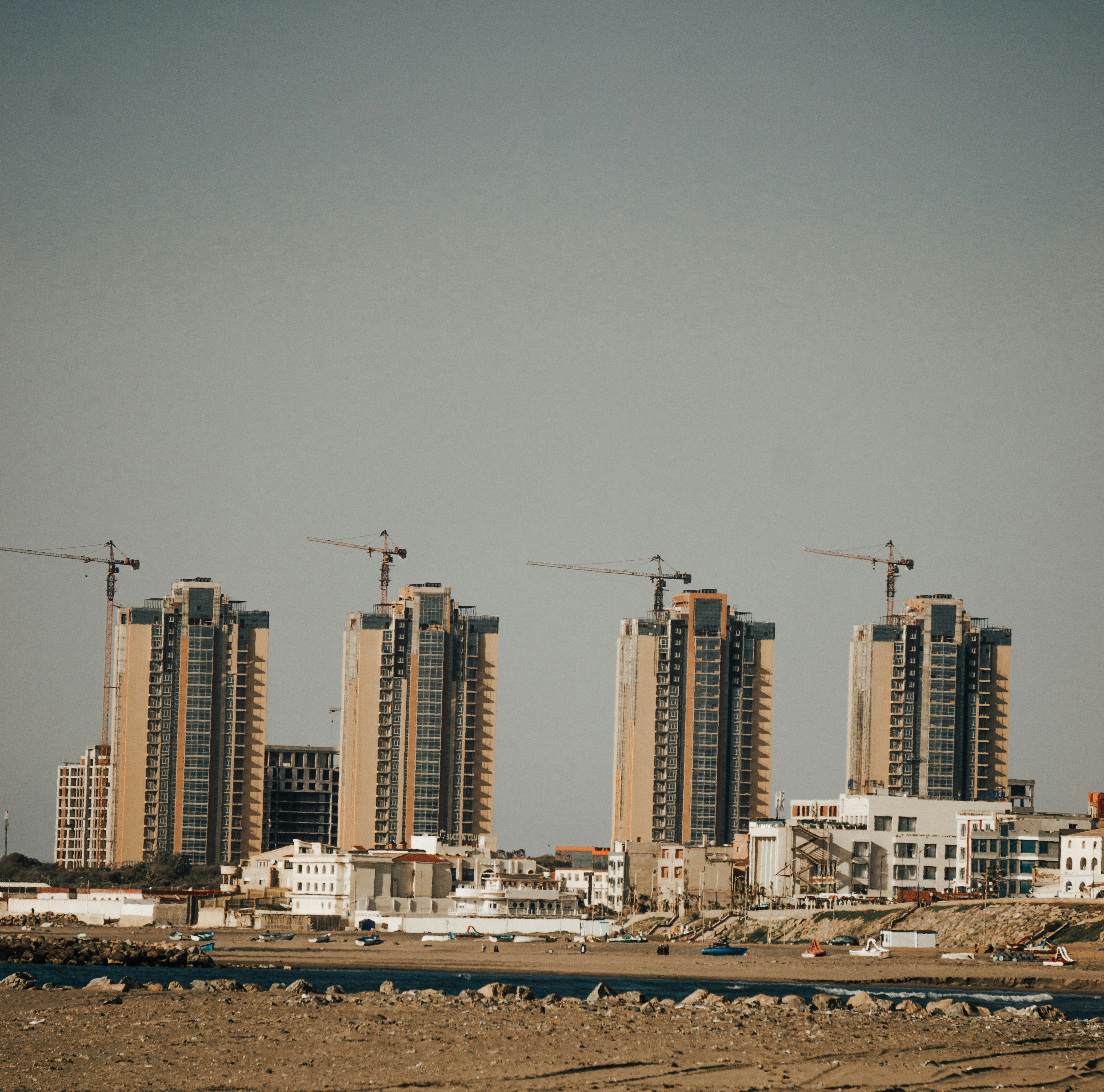 Containers in Reseda, CA
