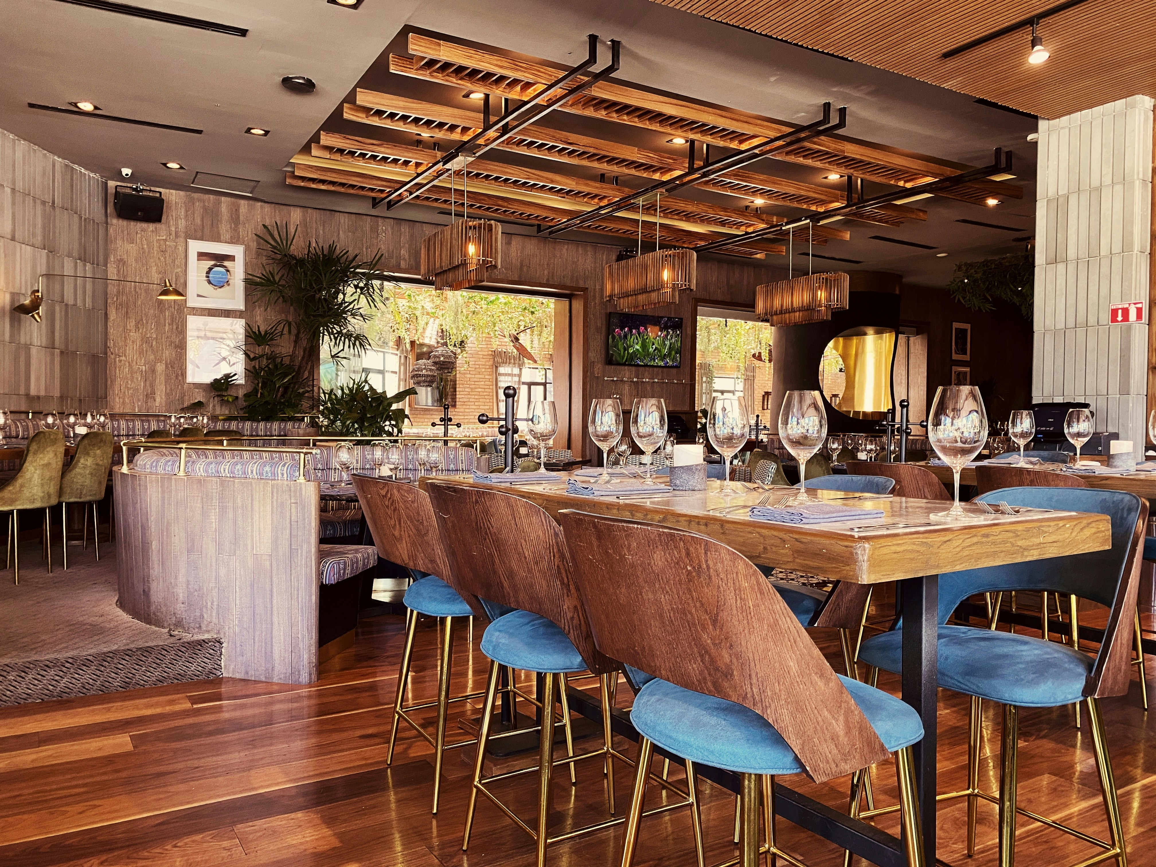 Embracing Family-Style Modern Decoration in American Homes