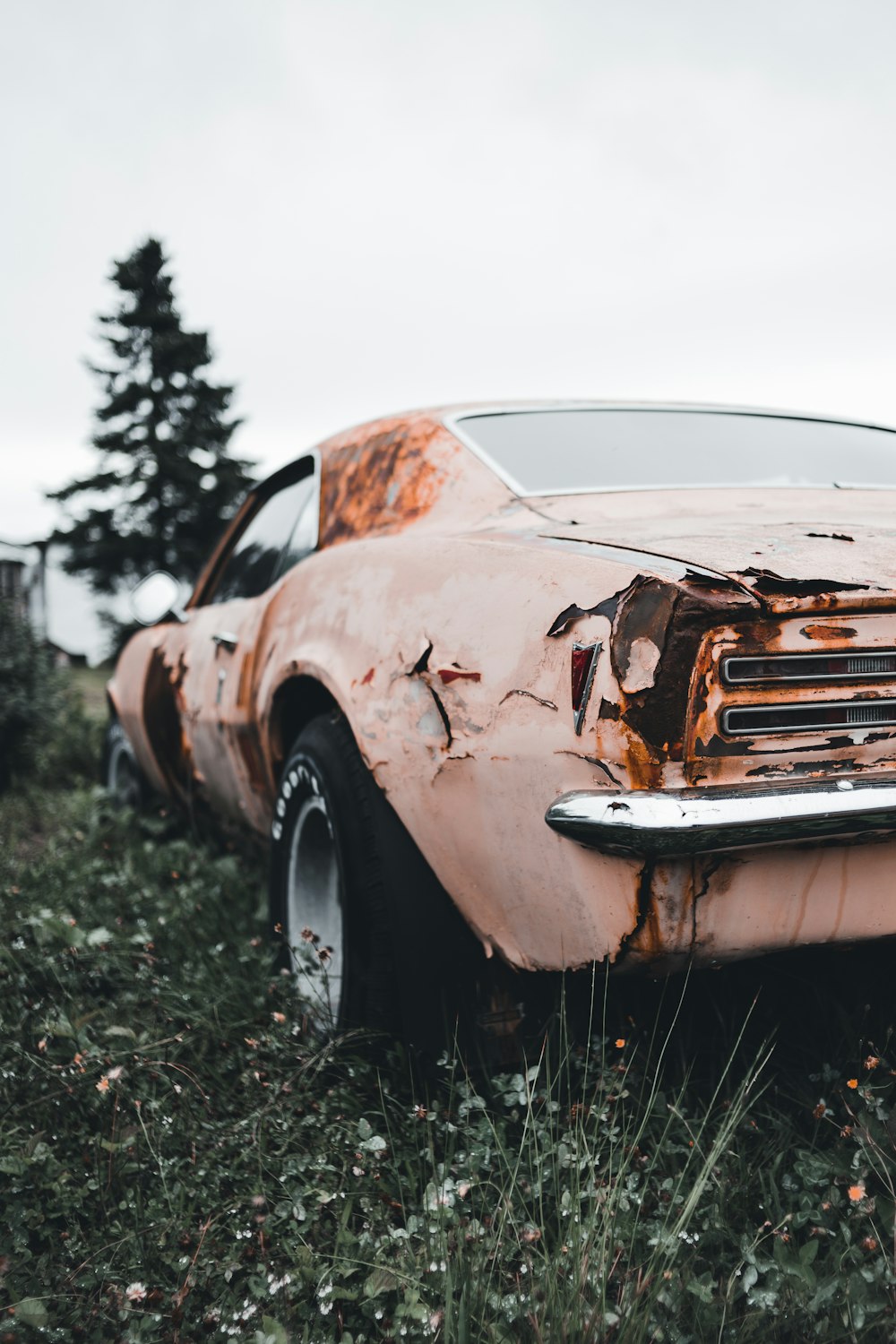 brown and white chevrolet bel air