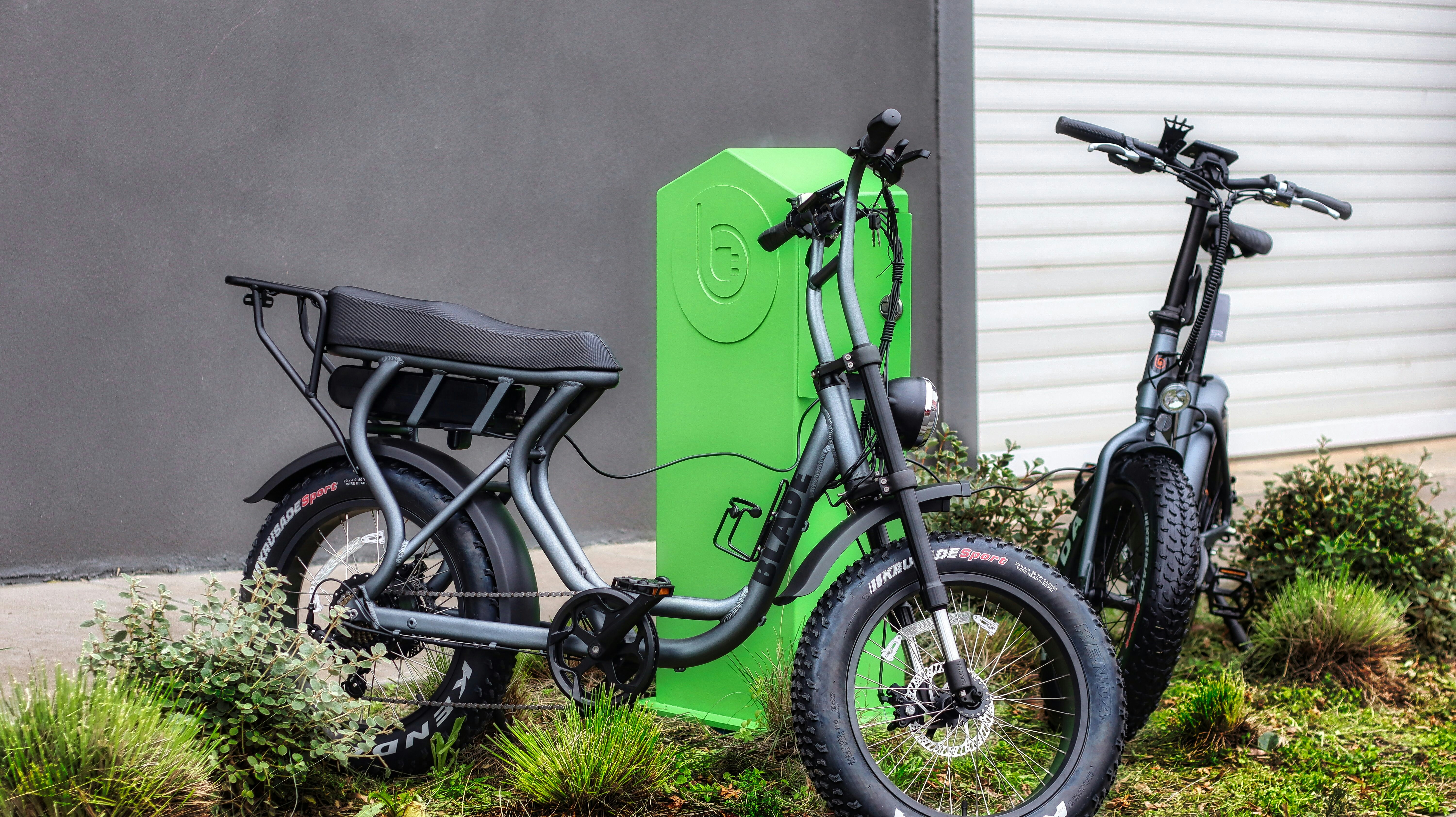 9 Eco-friendly Electric Motorcycles With Smart App Connectivity