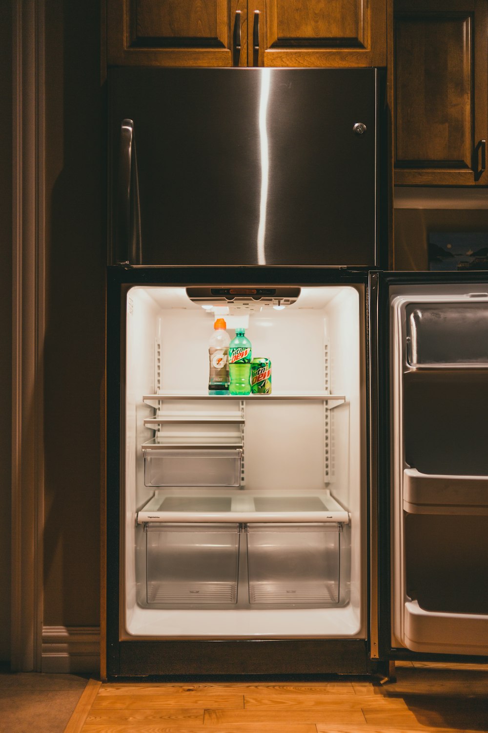 black top mount refrigerator with dispenser