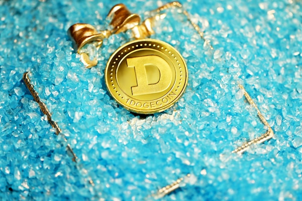 silver and gold round pendant necklace