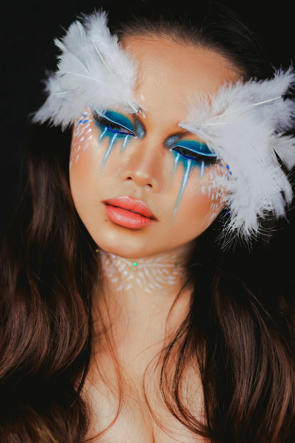 woman with blue eyes and white hair