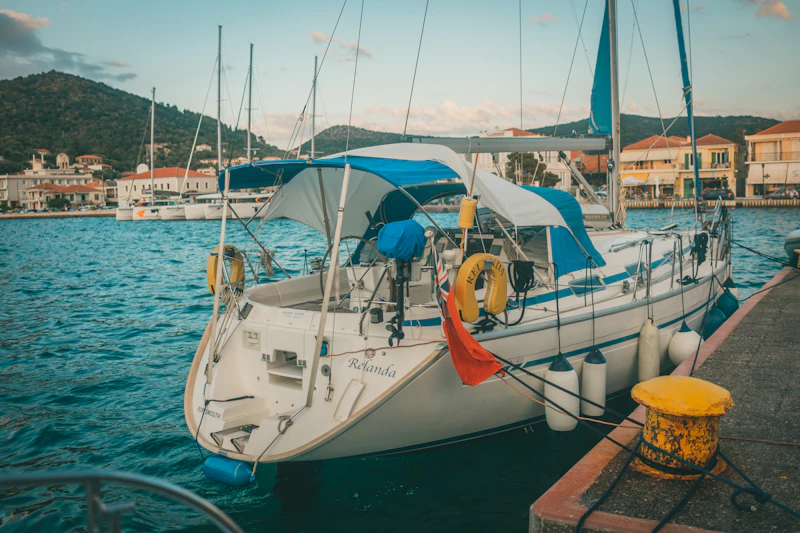 Isla Blanca – luxury yacht available for charter