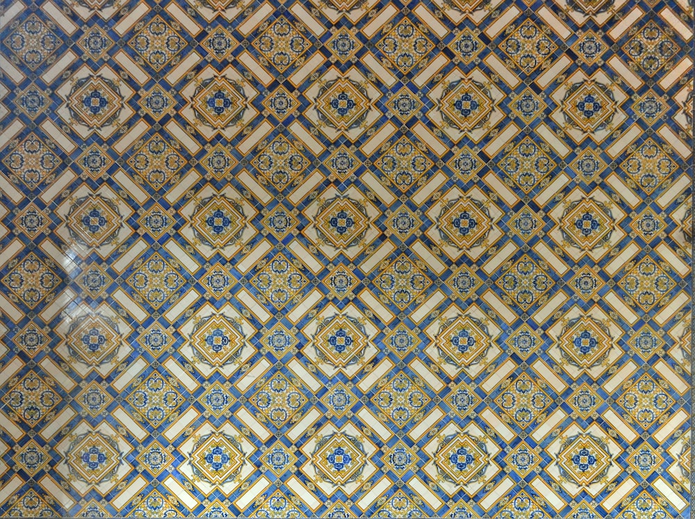 blau-weißes Blumentextil