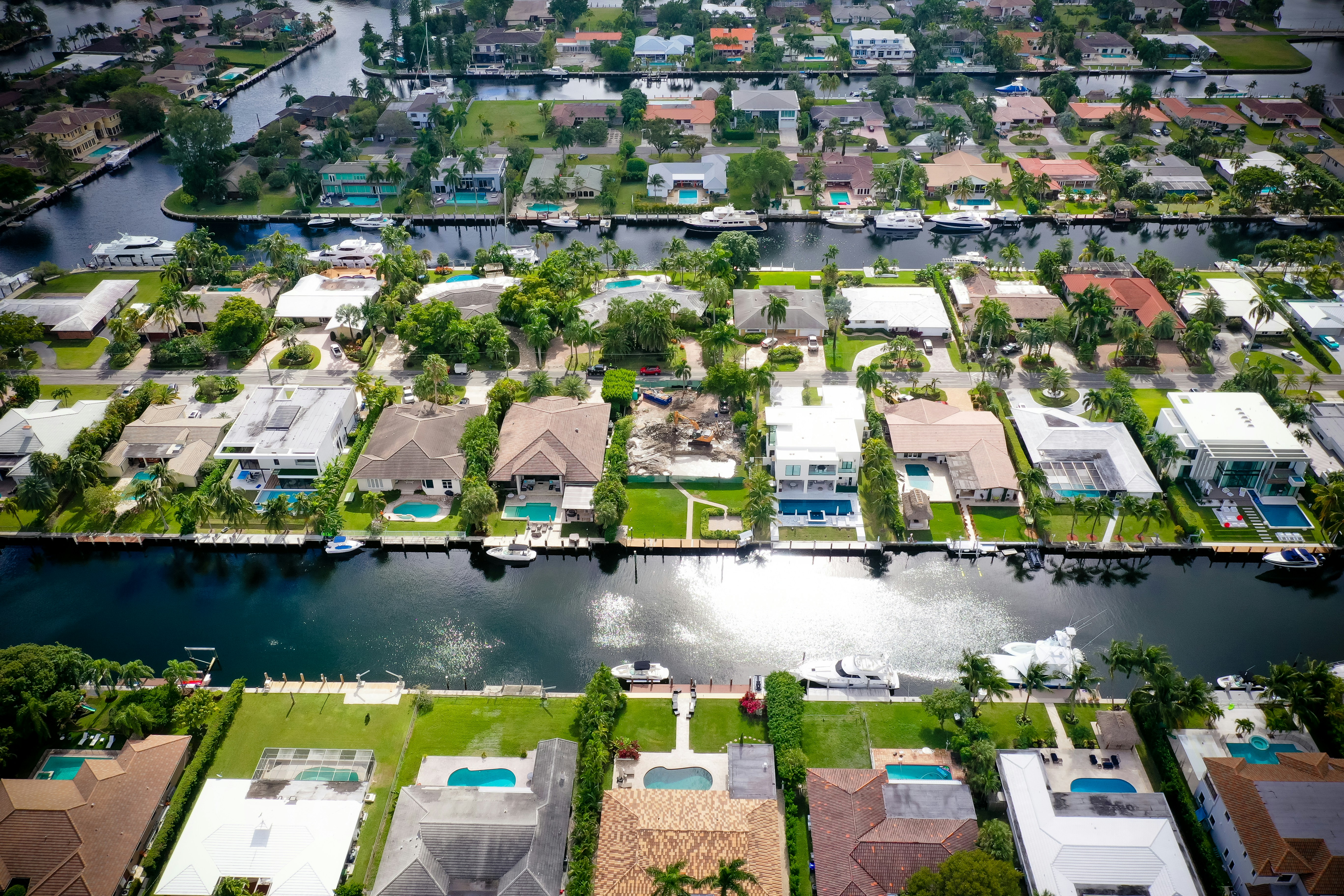 Investing in Tax Sale Water Access Properties: Navigating Lakes, Rivers, and Ocean Frontage