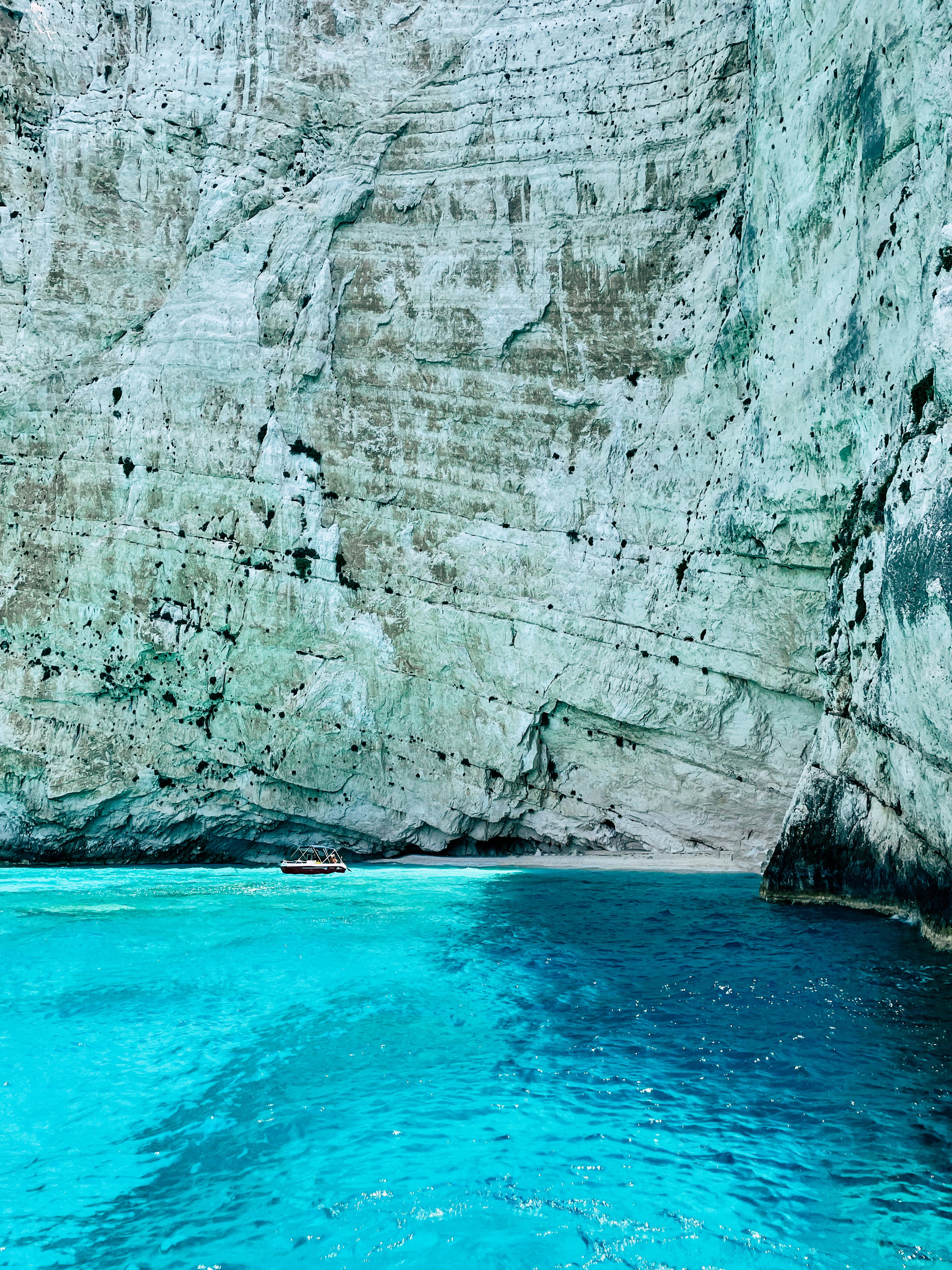 Photo by mihaidogaru