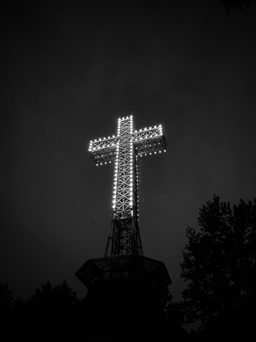 grayscale photo of eiffel tower