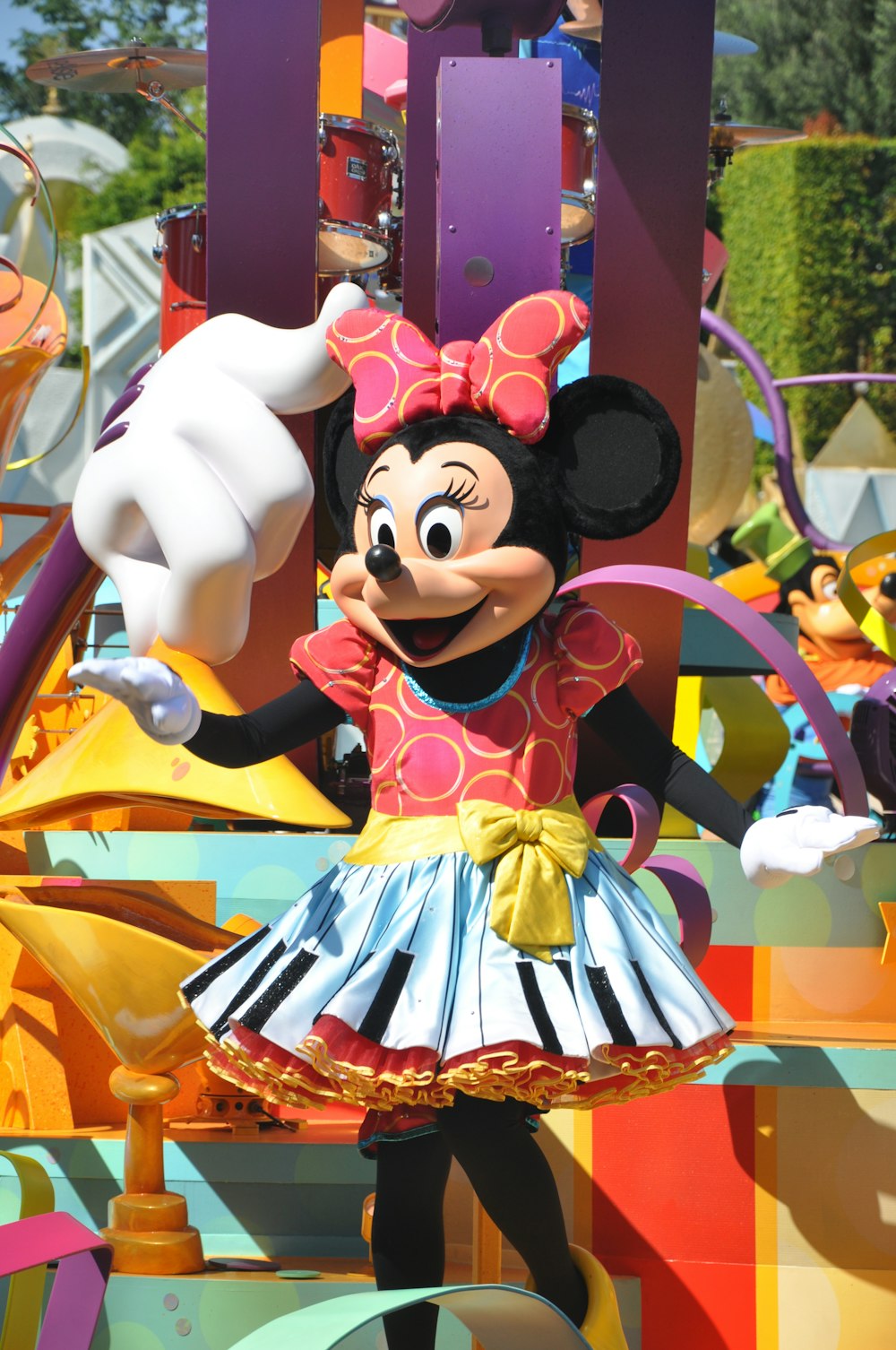 Minnie Mouse en figurine de robe jaune