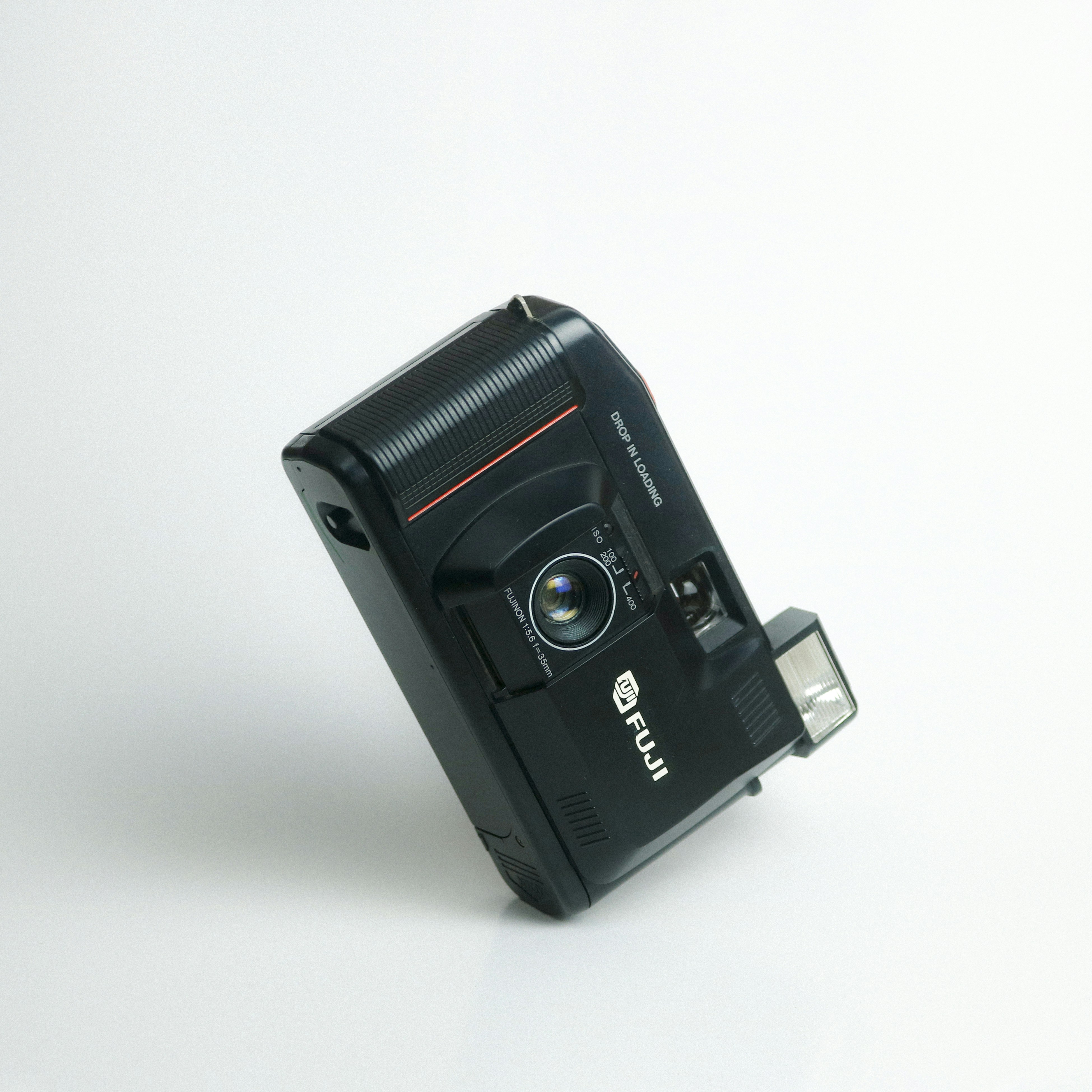 cámara negra de apuntar y disparar