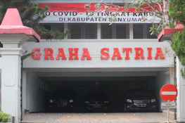 Factory exterior view at Ruko Graha Citra Niaga, Sidoarjo with clear signage.