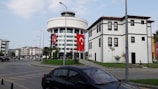 Exterior view of the Regdış Otomotiv building in Bayraklı district.