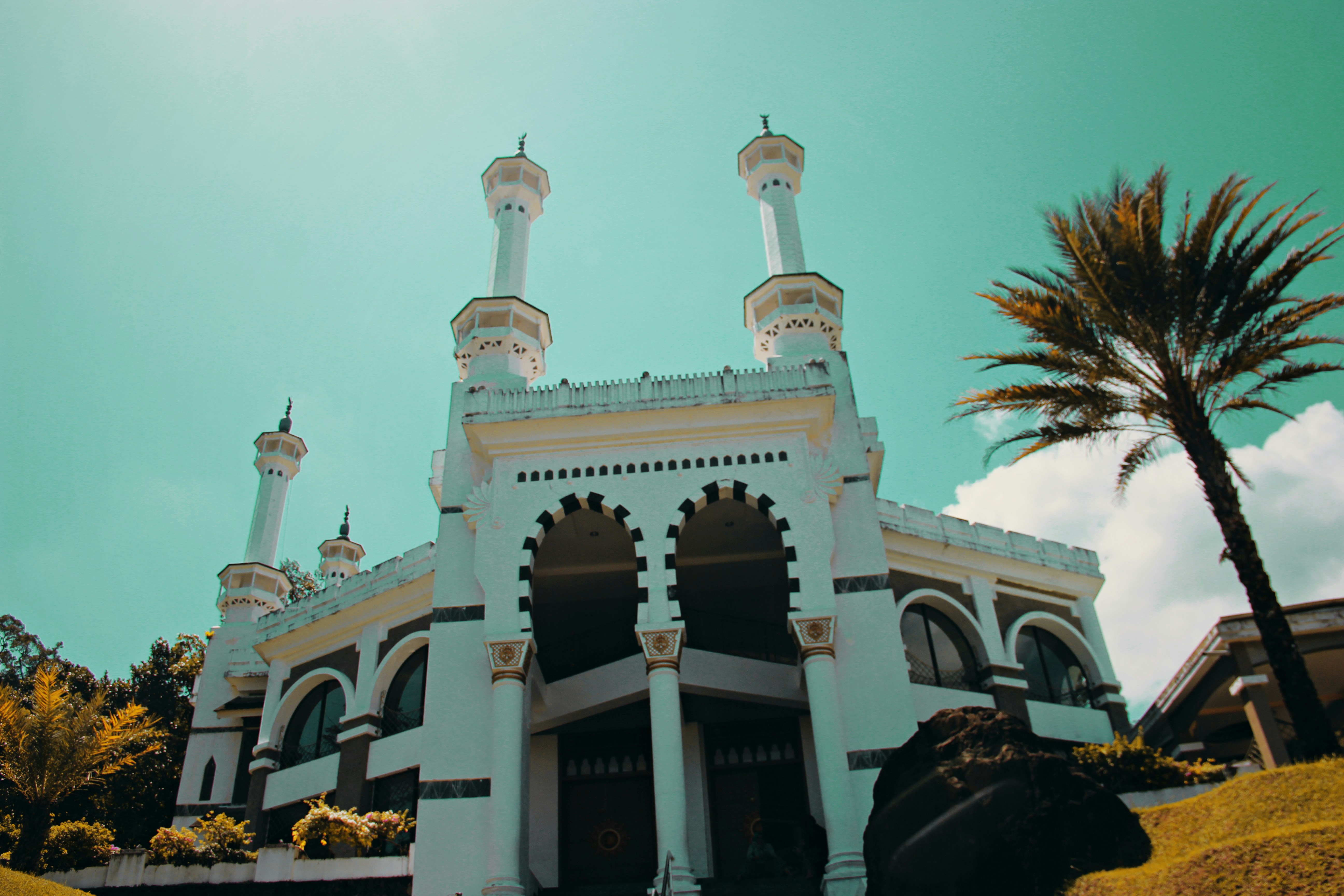 Photo by fadlysuhada