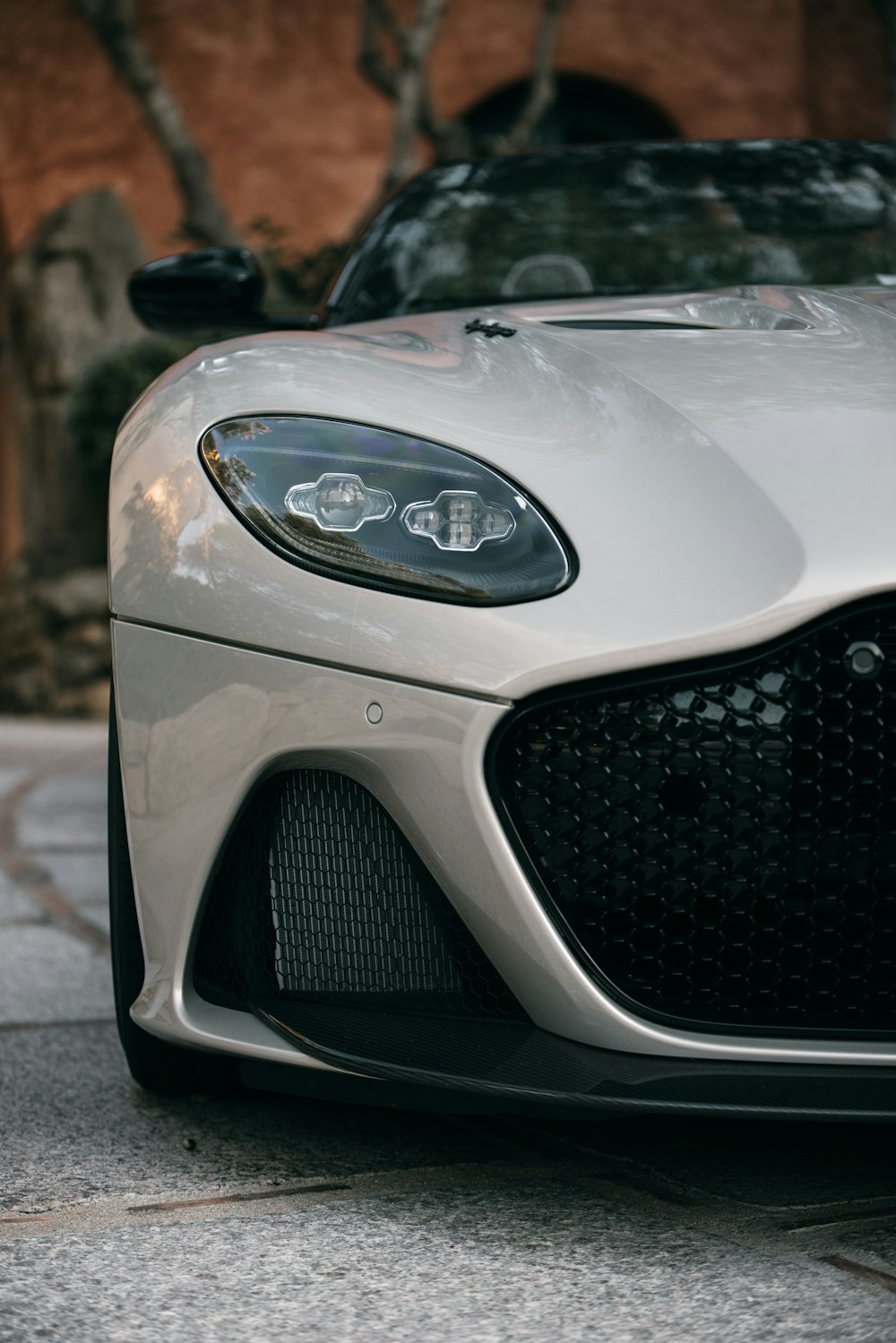 Aston Martin Dbs Pictures | Download Free Images on Unsplash